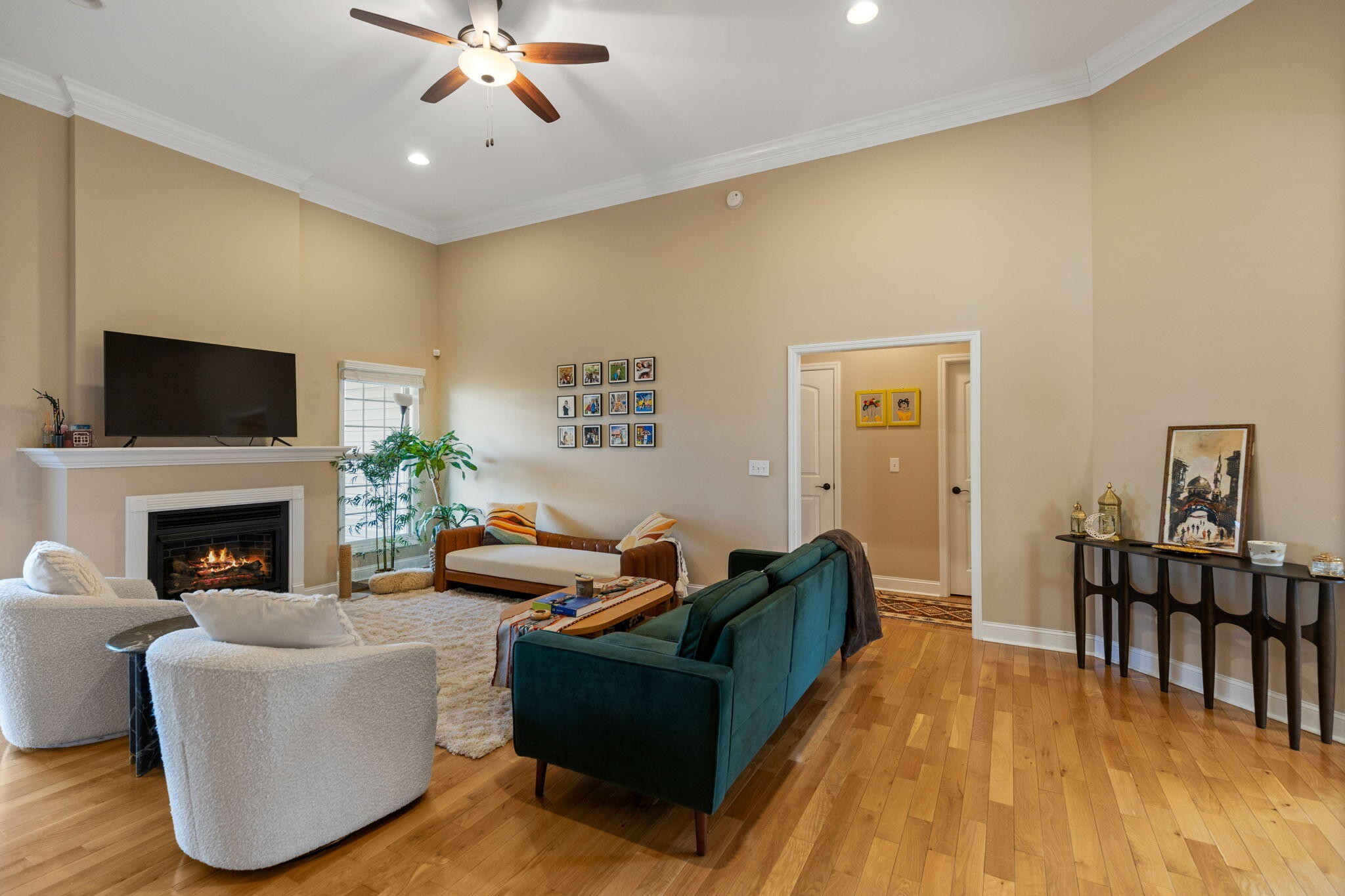 1716 Derby Lane, NW