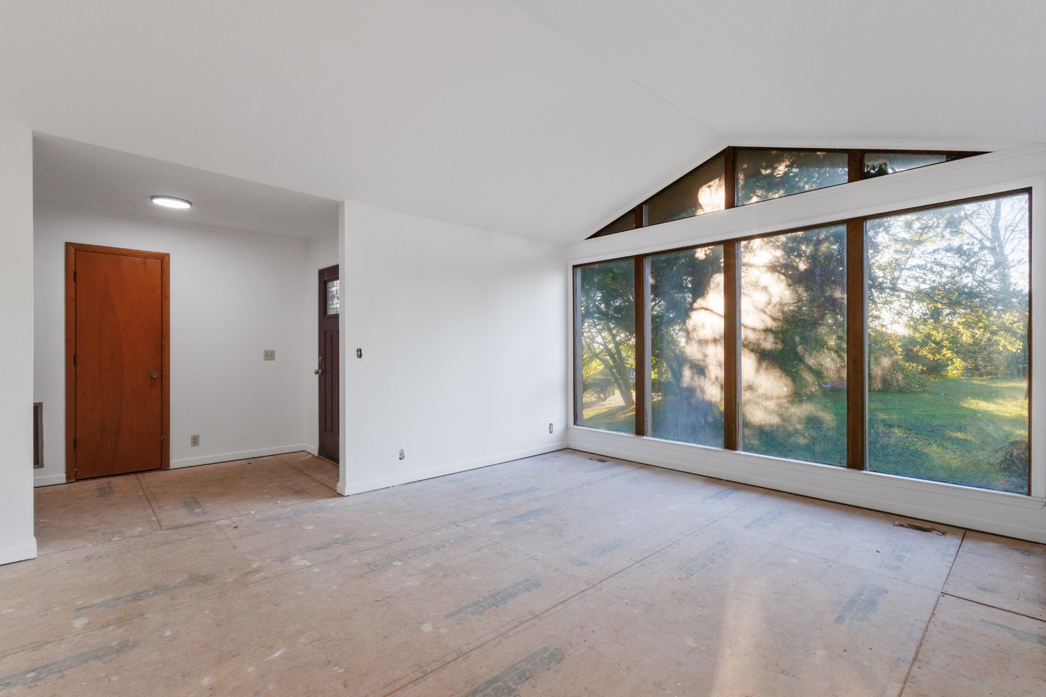 4368 Enchanted Cir