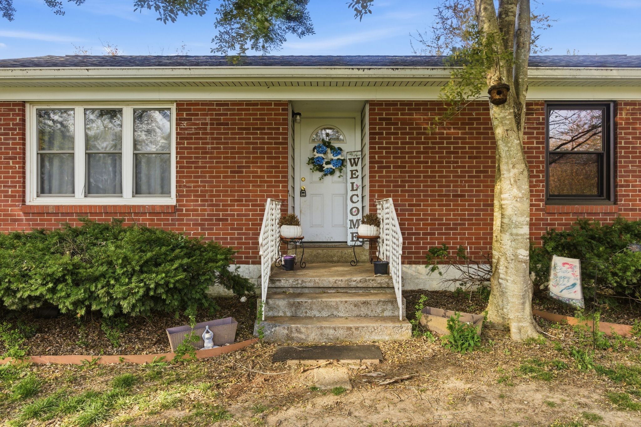 110 Old Pond Ln