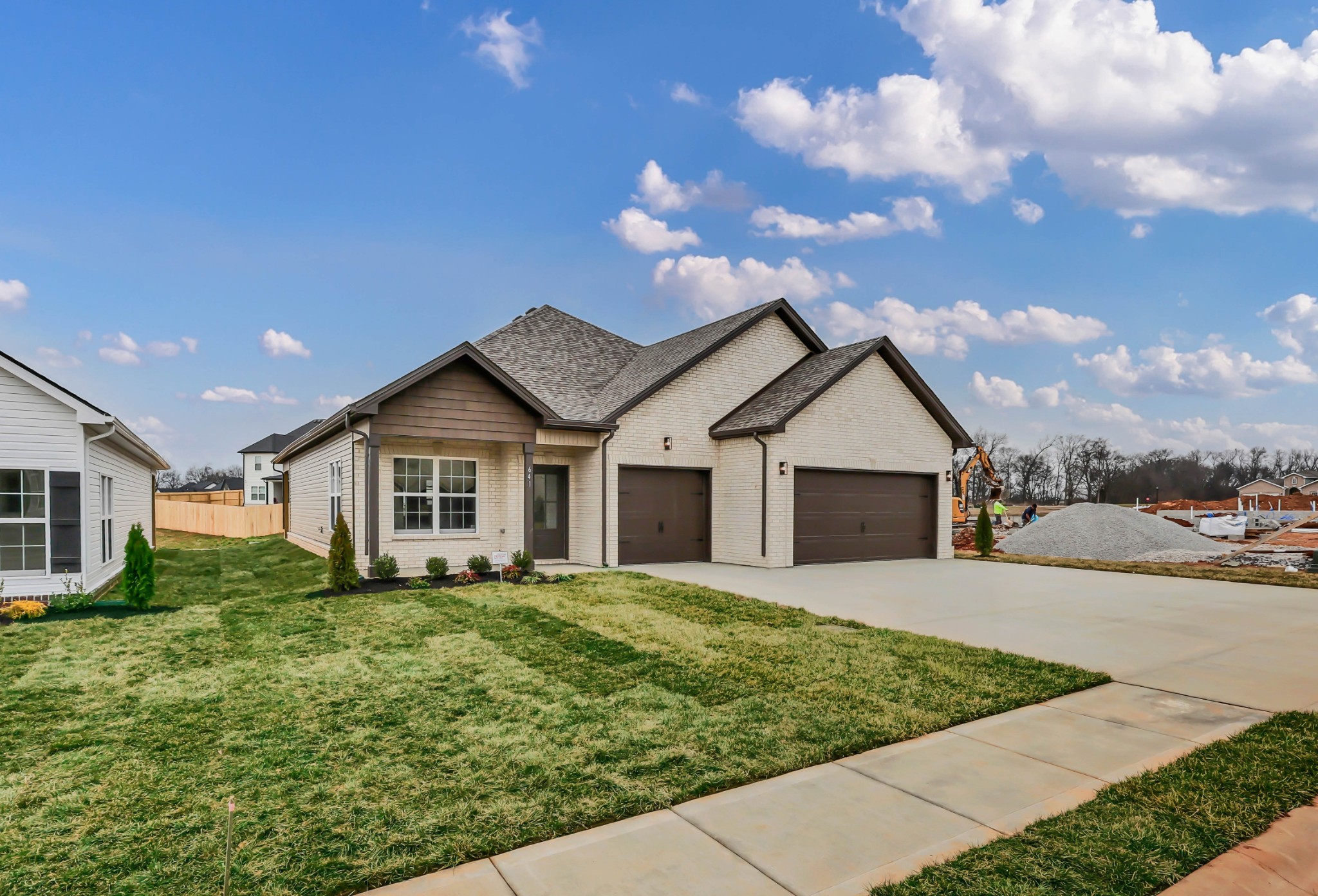 641 Woodrush Dr