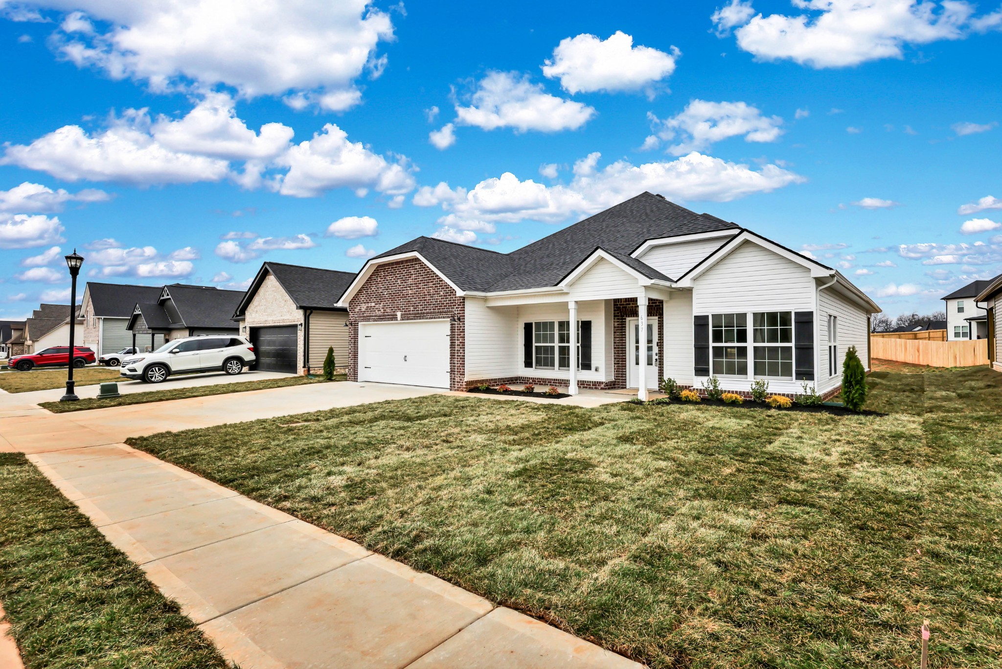 637 Woodrush Dr
