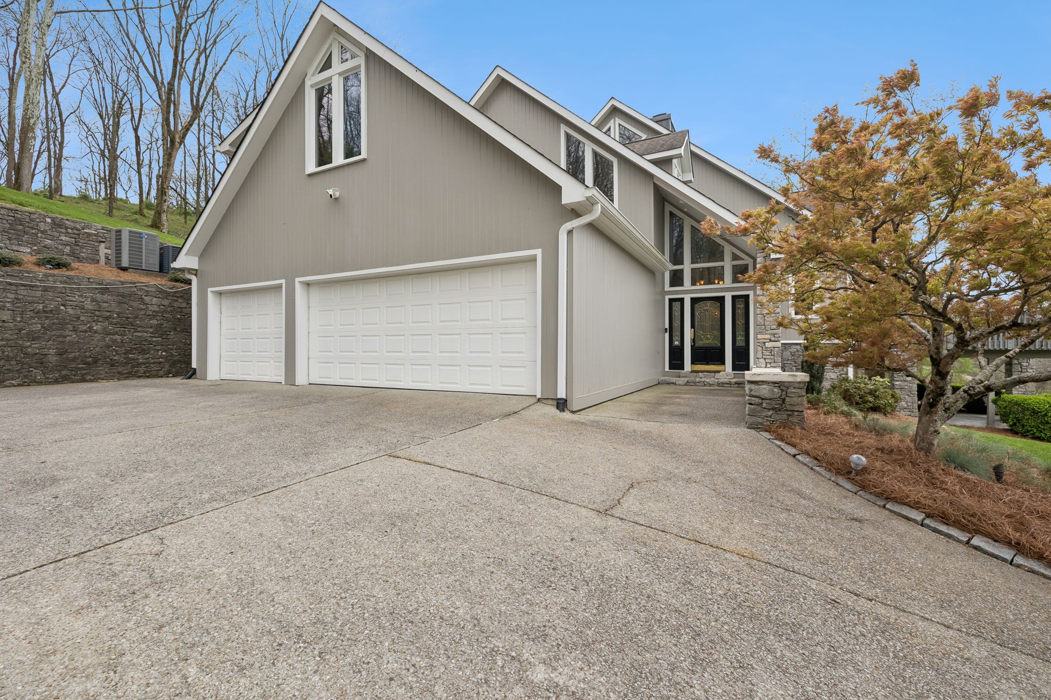 2025 Lynnwood Dr