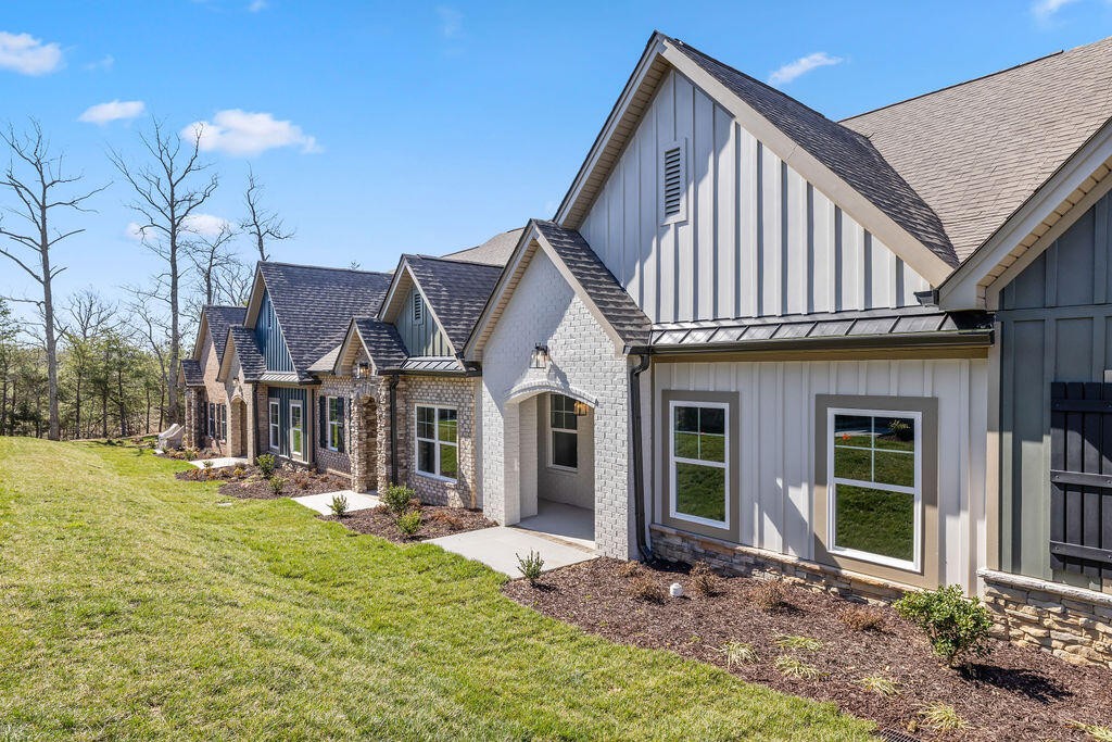 92 Founding Way