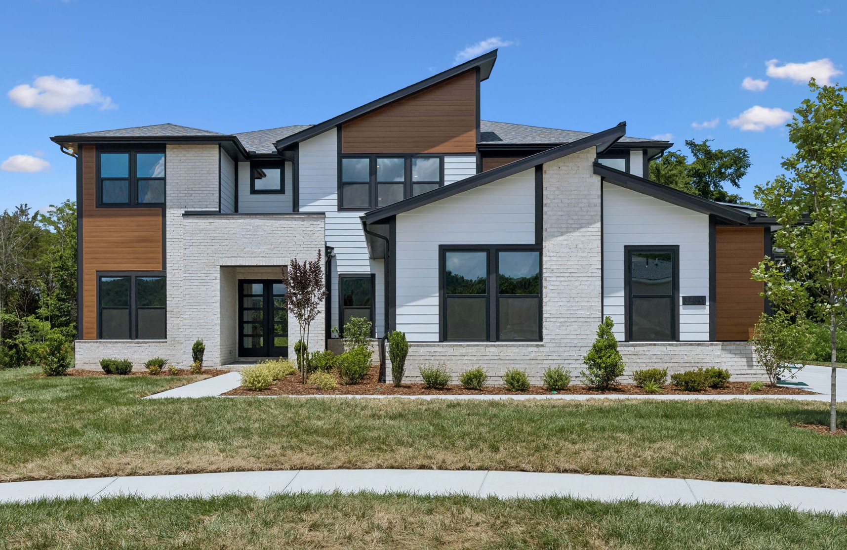 1005 Willow Ridge Drive