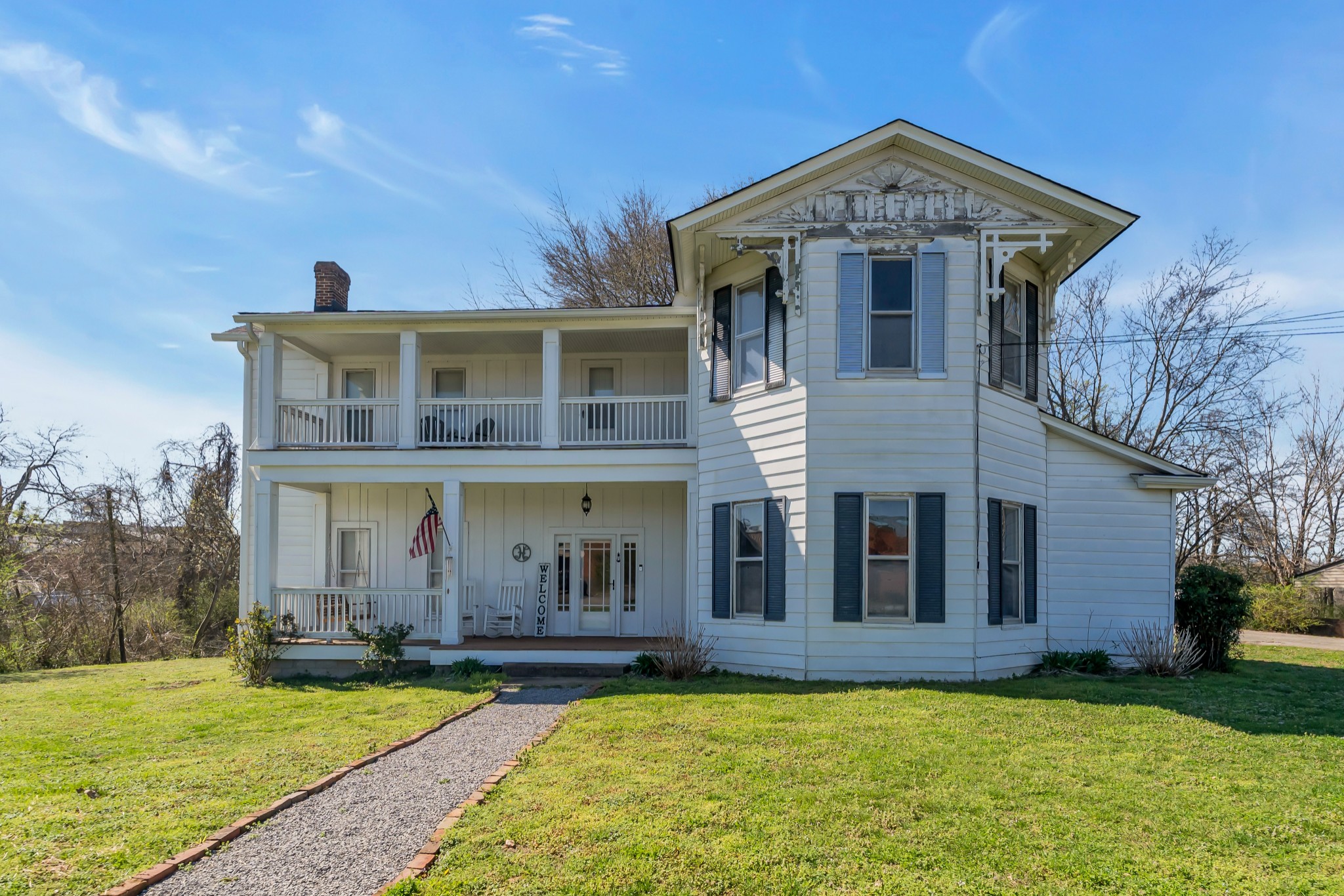 111 College Ave