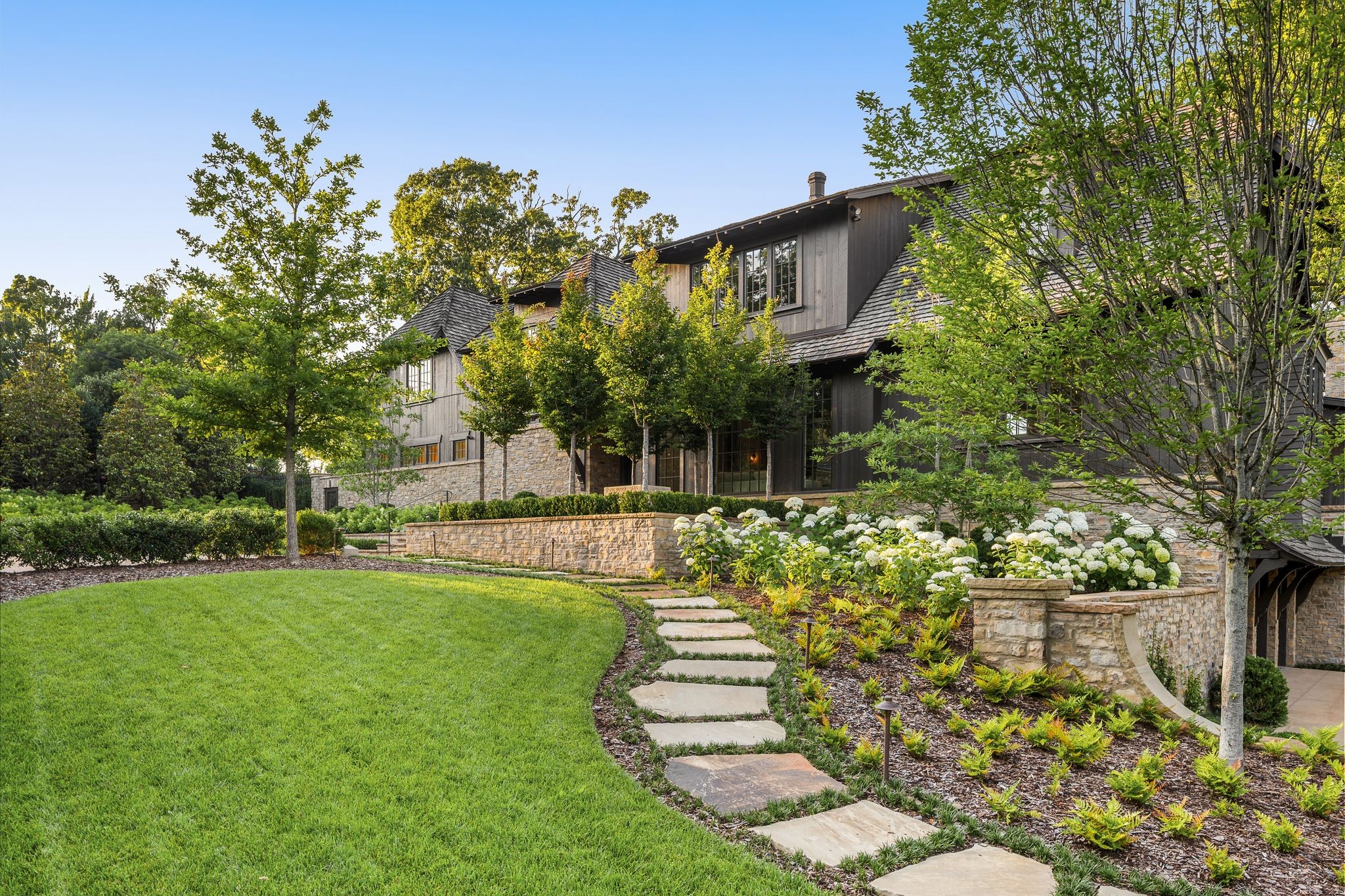 1801 Laurel Ridge Dr