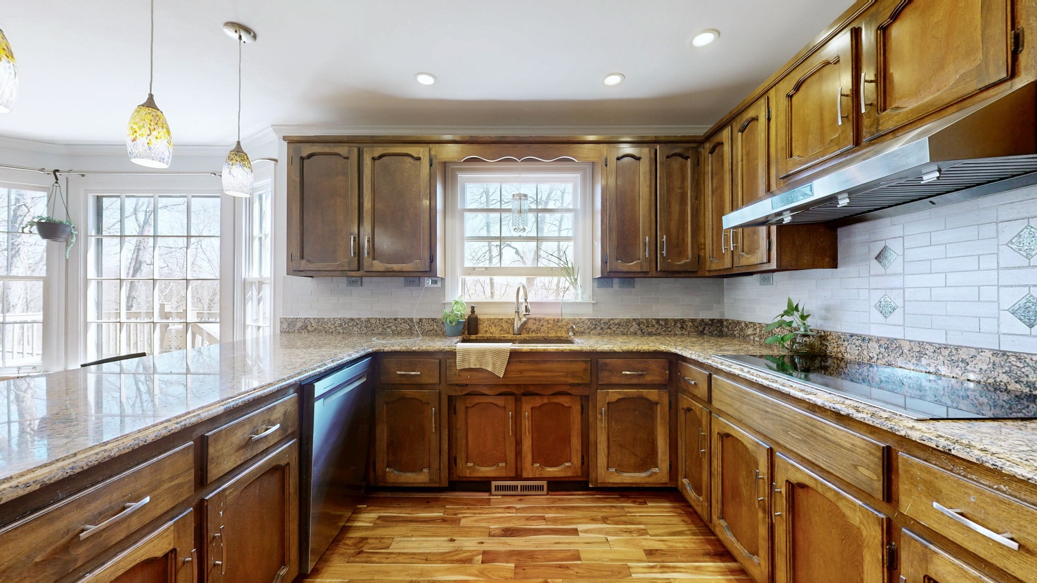 808 Shady Bluff Trl