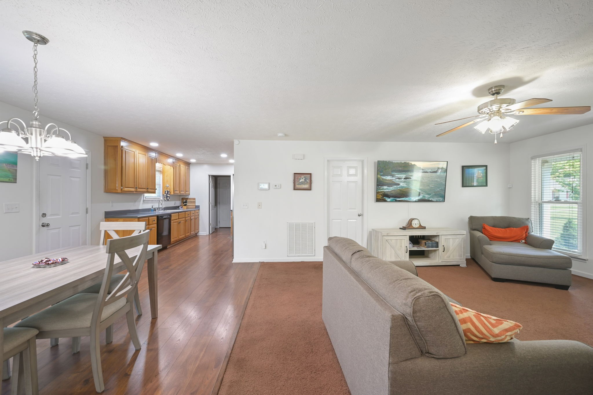 14 Long Meadow Dr