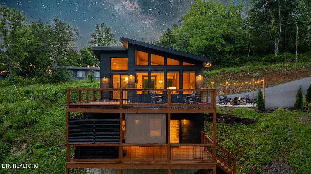 1514 Mountain Drive