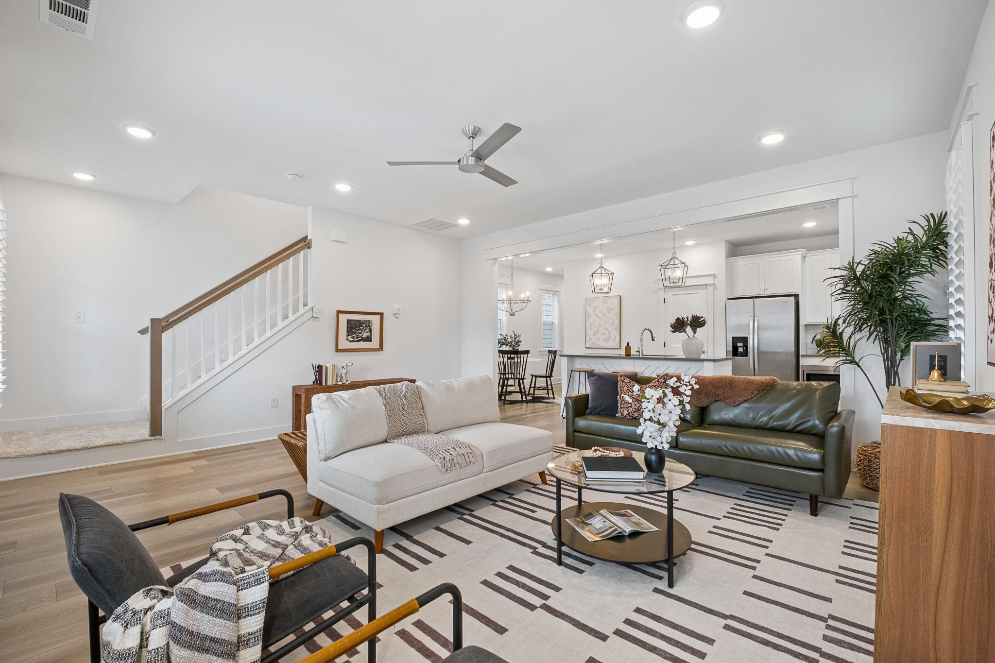 155 Oasis Dr