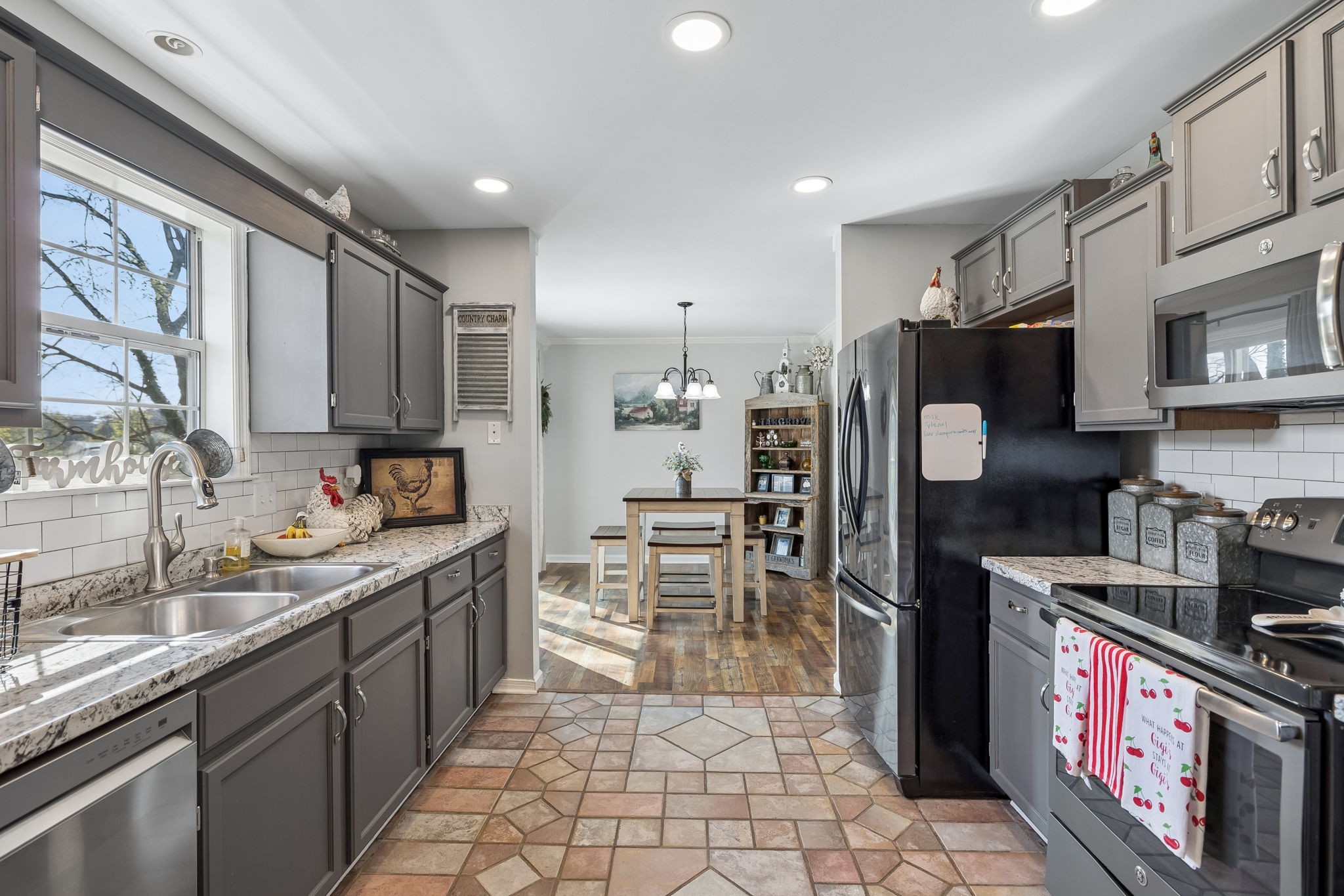 2910 Edge Park Ct