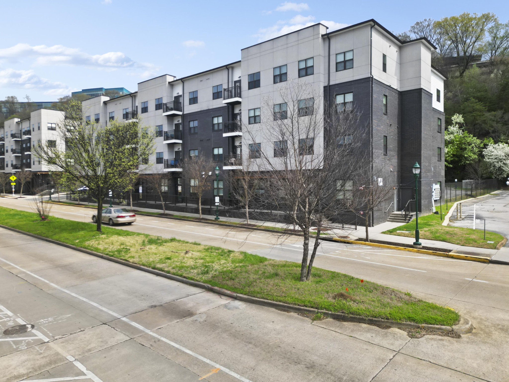 804 Riverfront Parkway