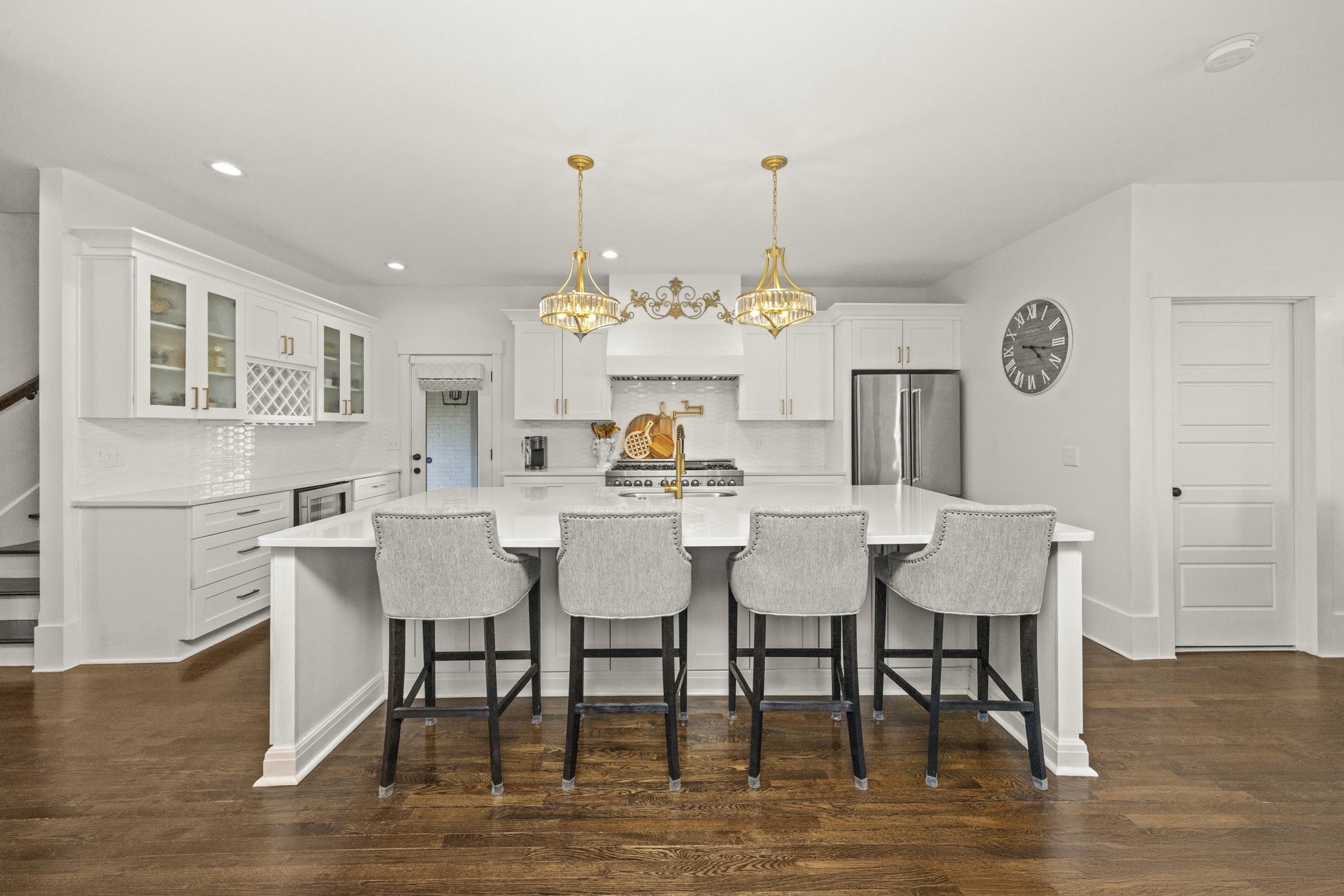 2011 Dorchester Dr