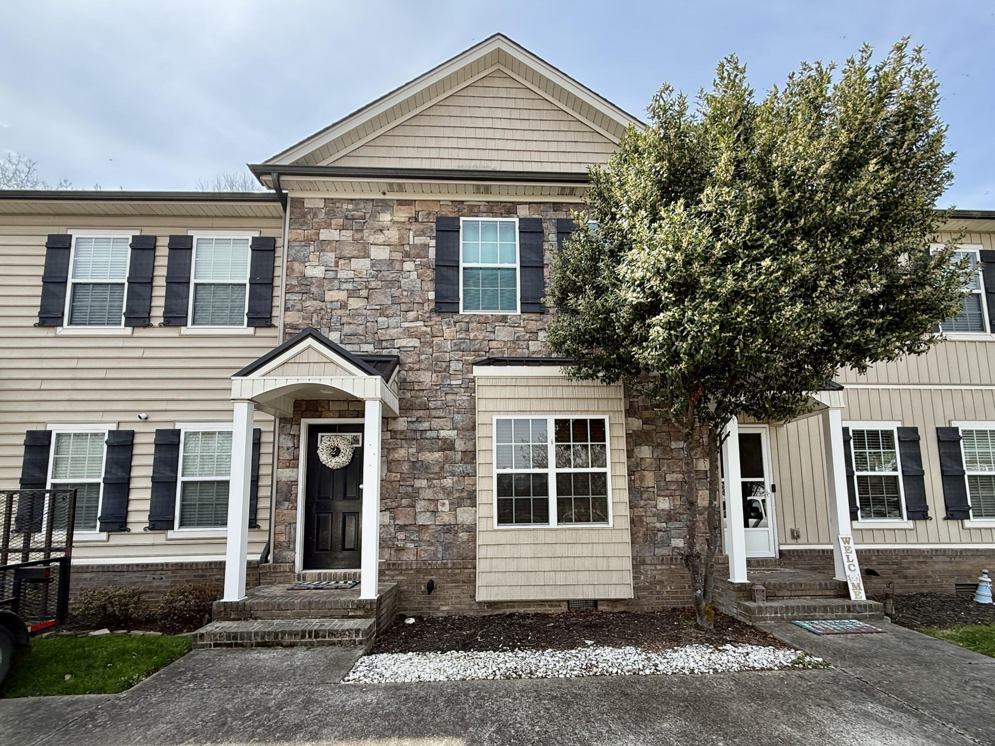 1223 Angie Lane, NE