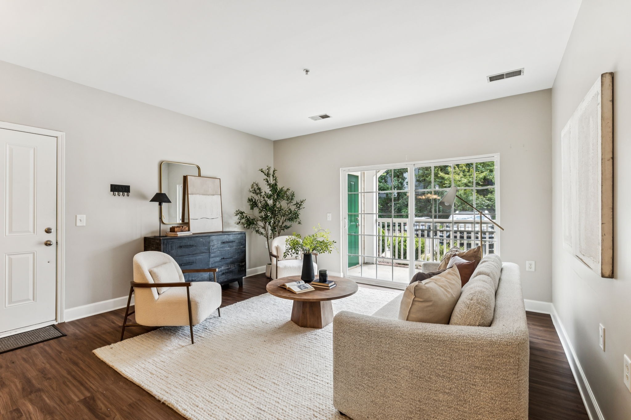 8047 Bienville Dr