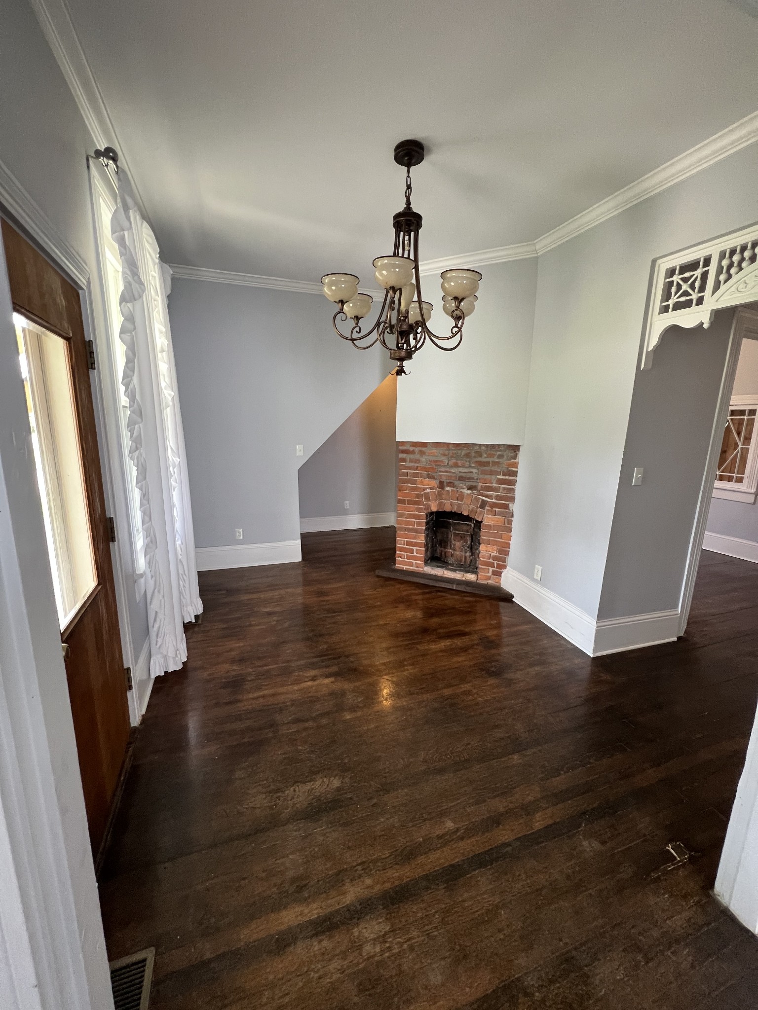 201 Pleasant St