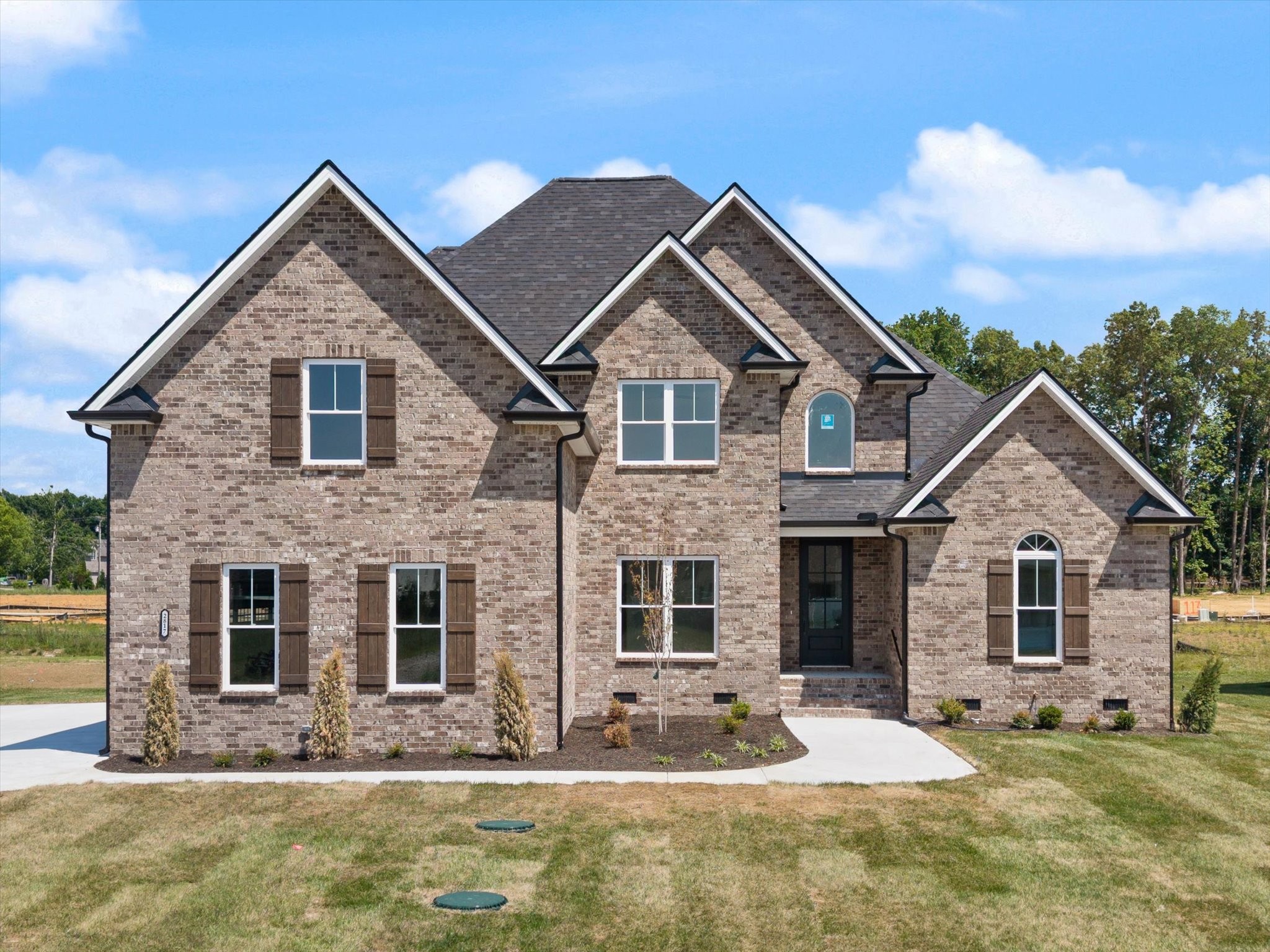 2817 Canfield Dr
