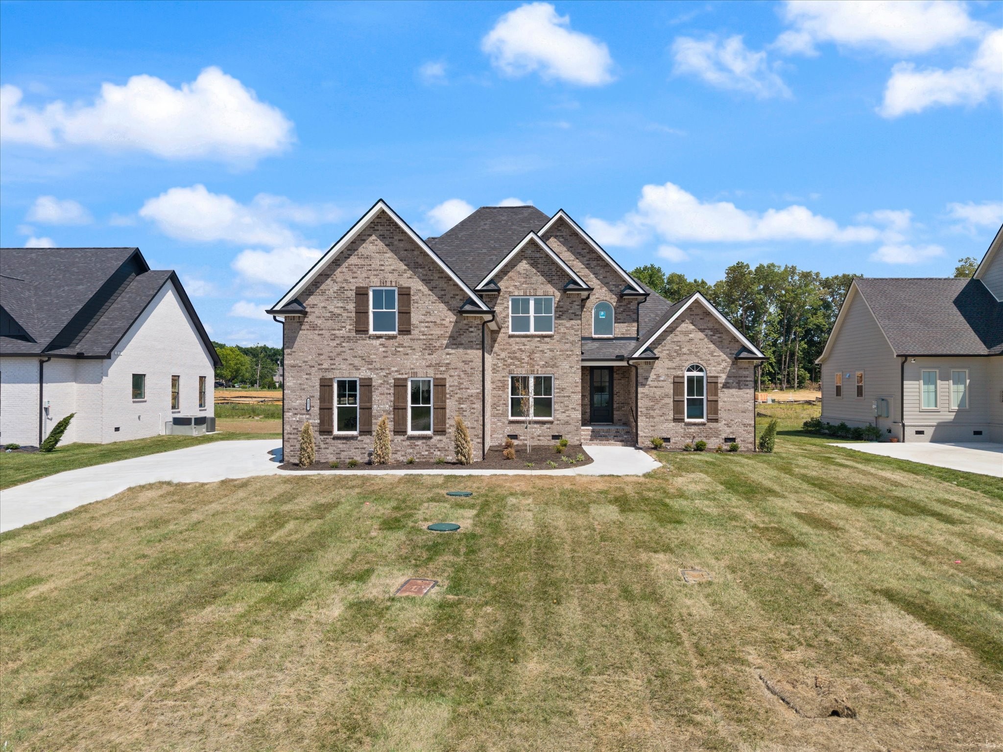 2817 Canfield Dr
