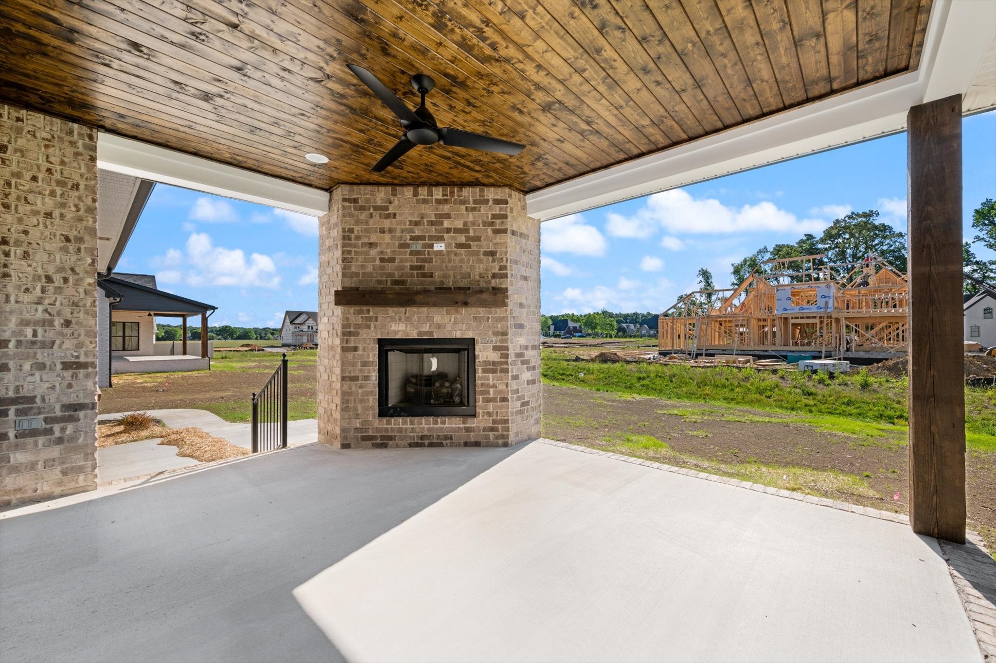 2817 Canfield Dr