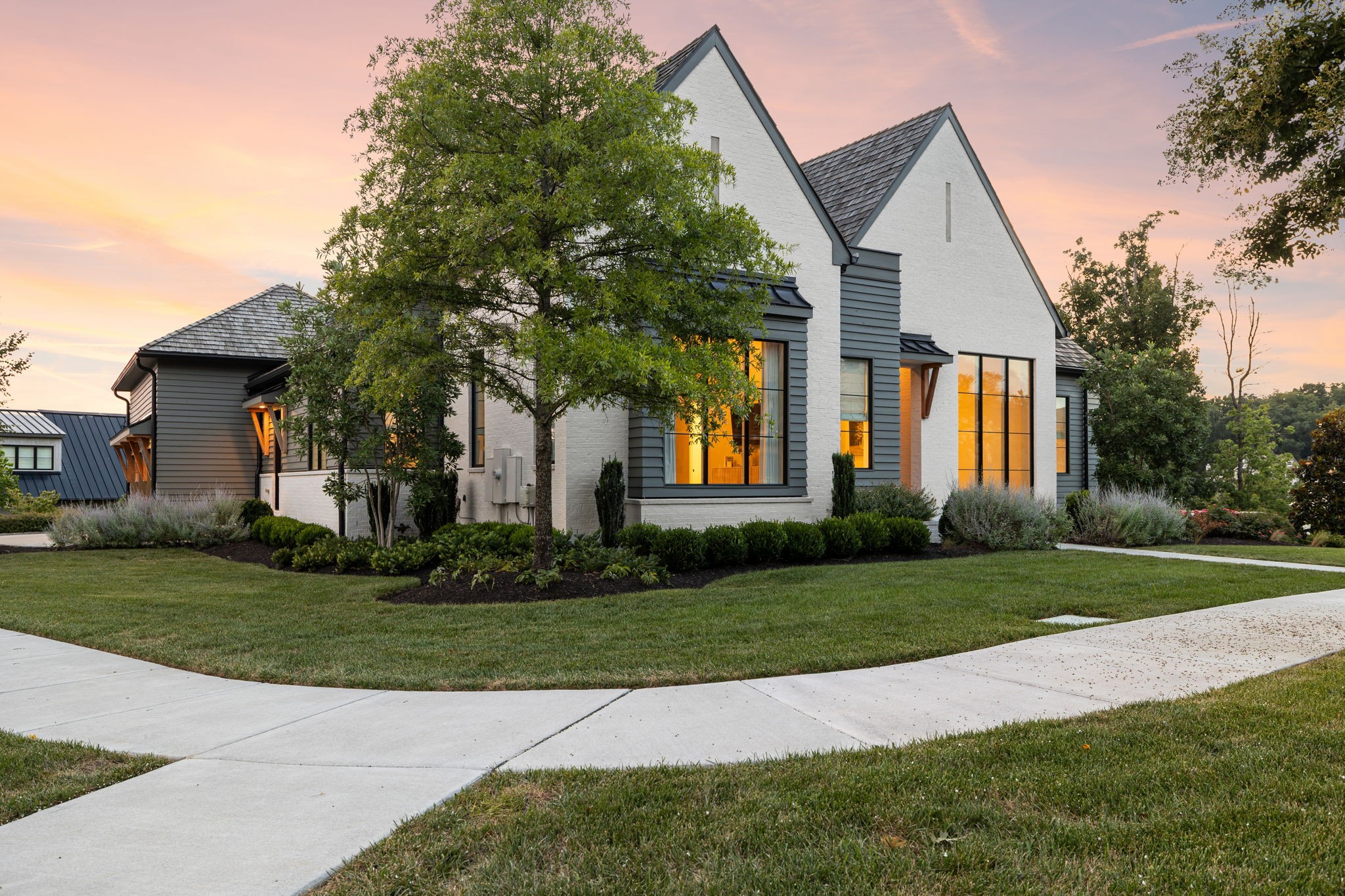 7338 Harlow Dr