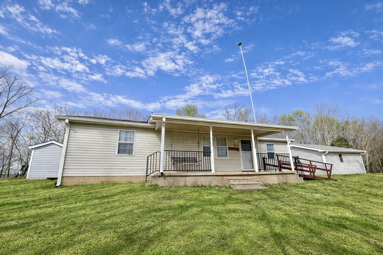 950 Sewell Branch Rd