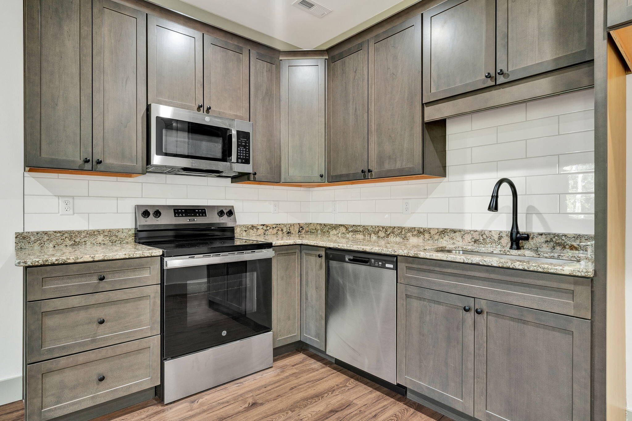 3036 Three Creeks Drive, NW