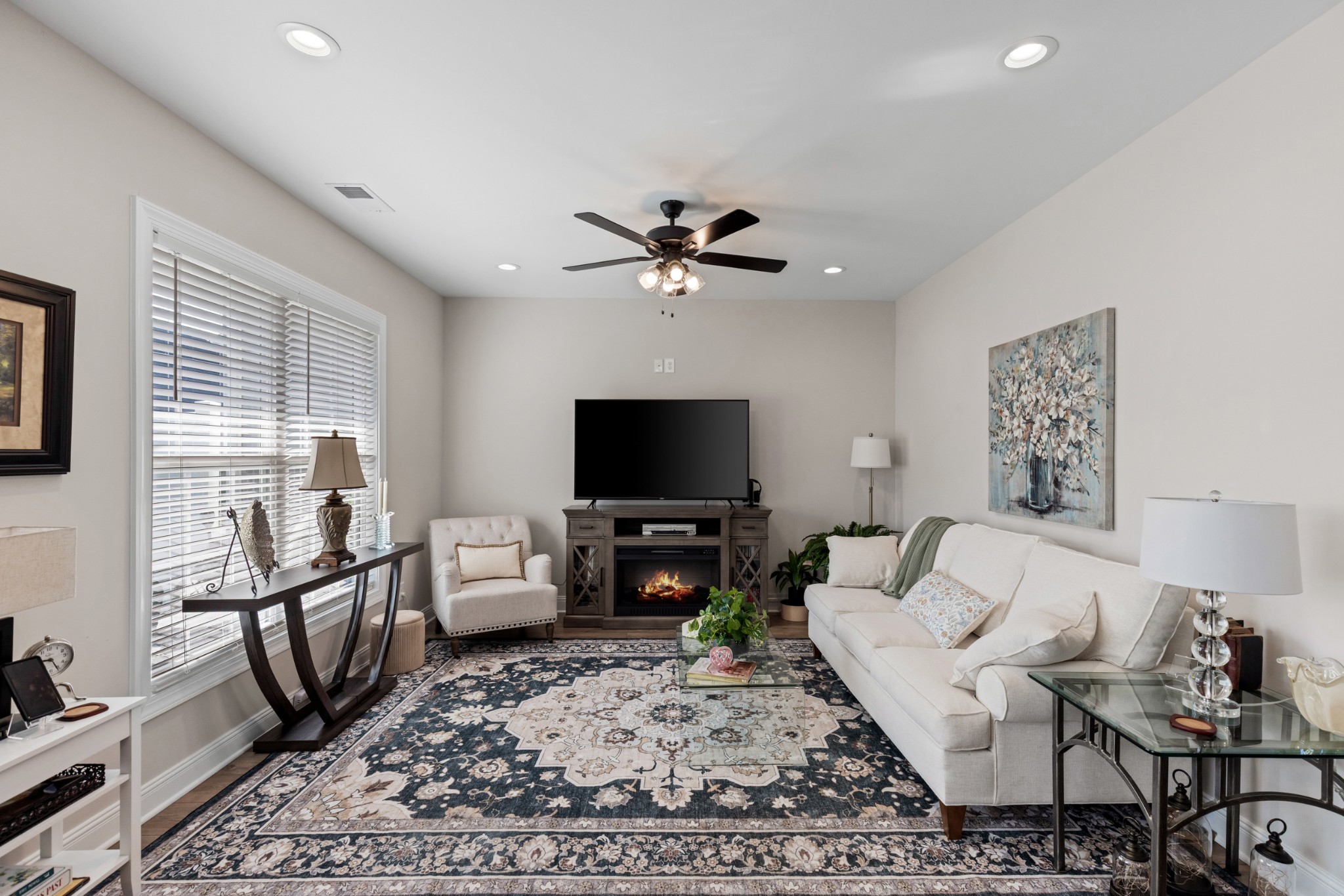 1147 Malinda Ln
