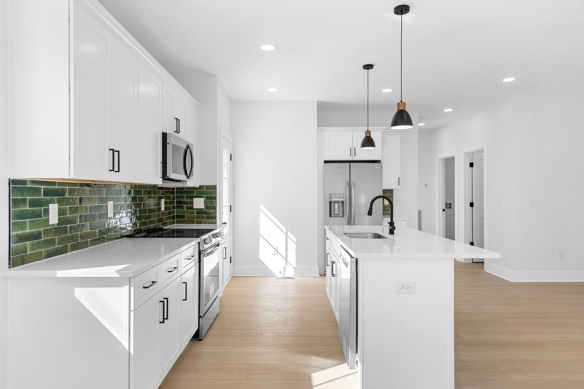 930 Glass St