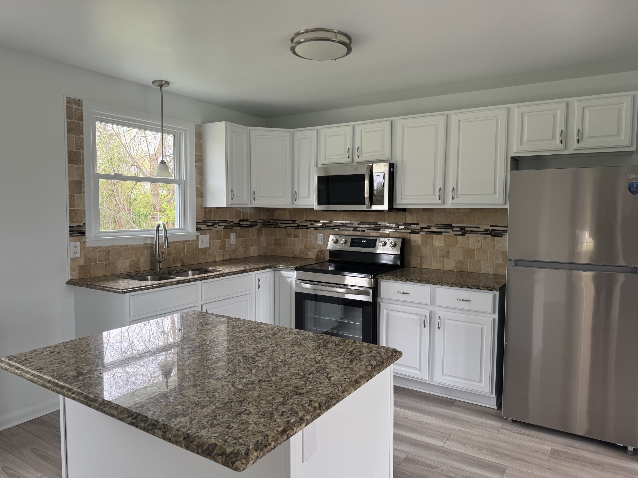 204 Morningside Dr