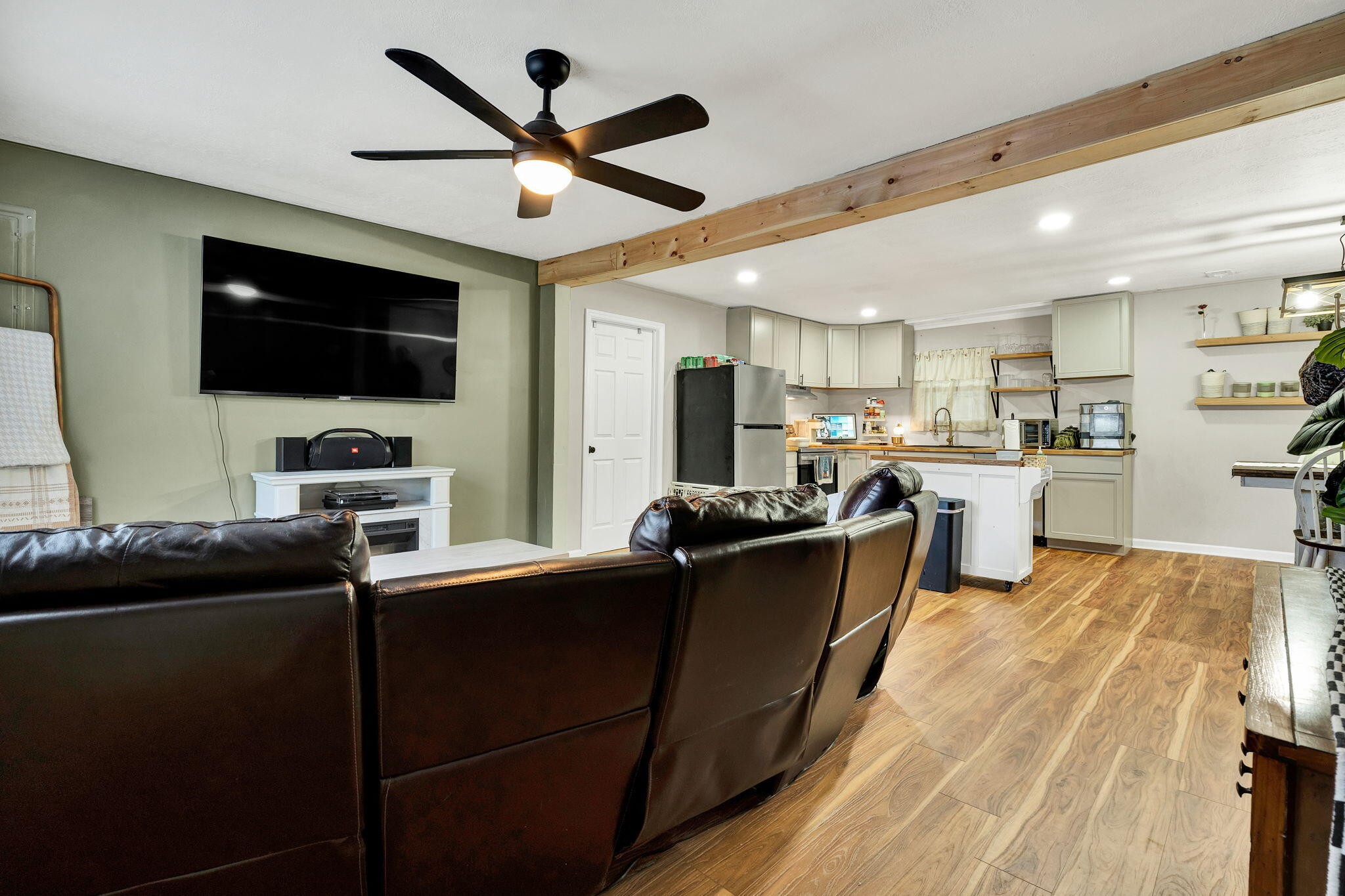 434 Climer Road, NE