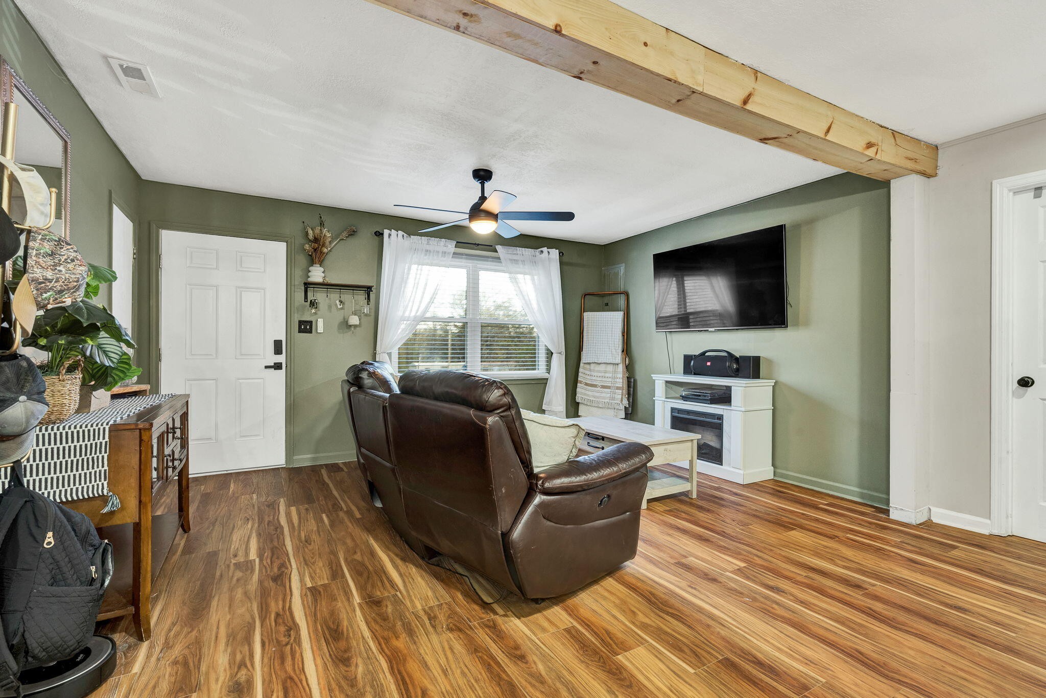 434 Climer Road, NE