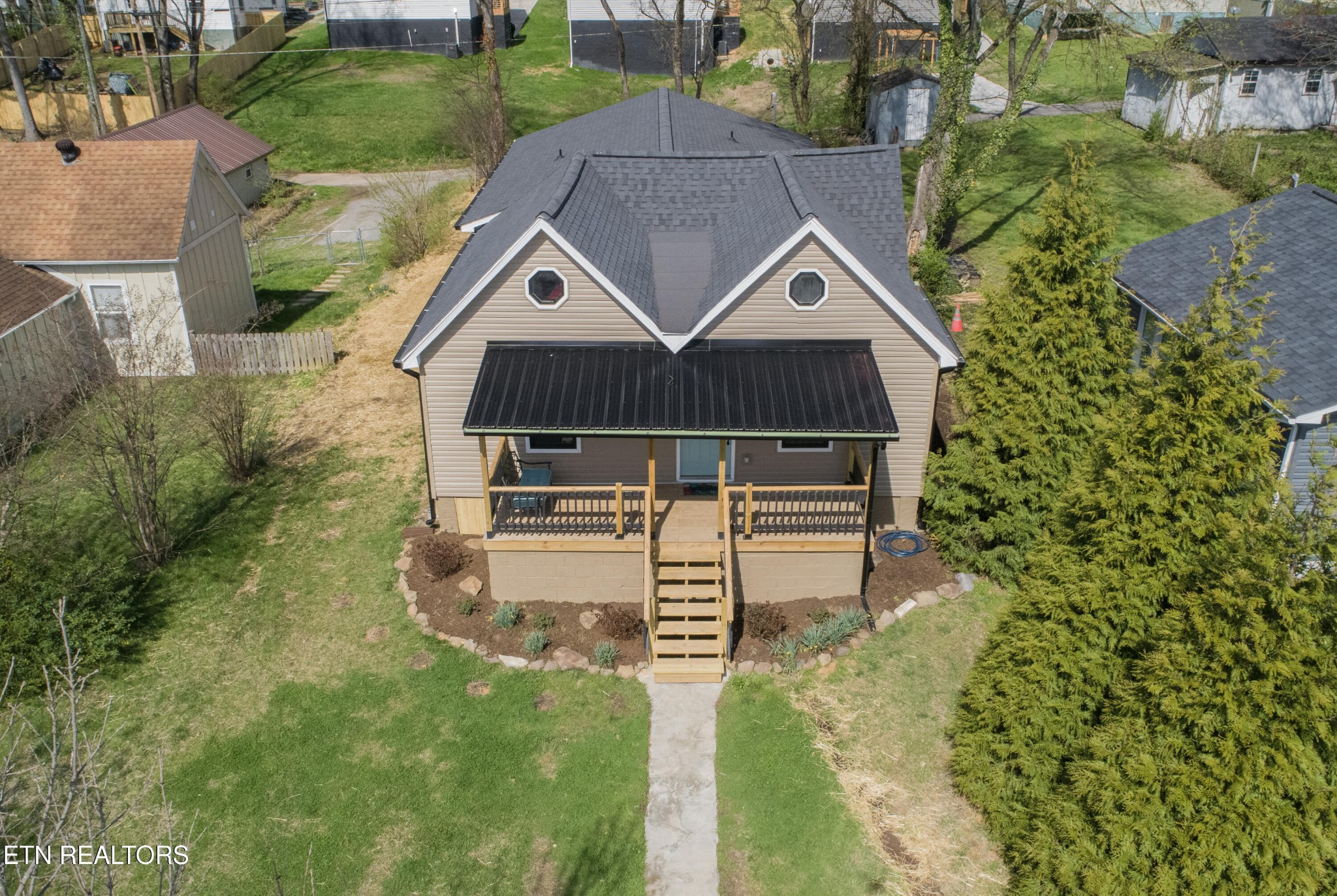 2317 E Glenwood Ave
