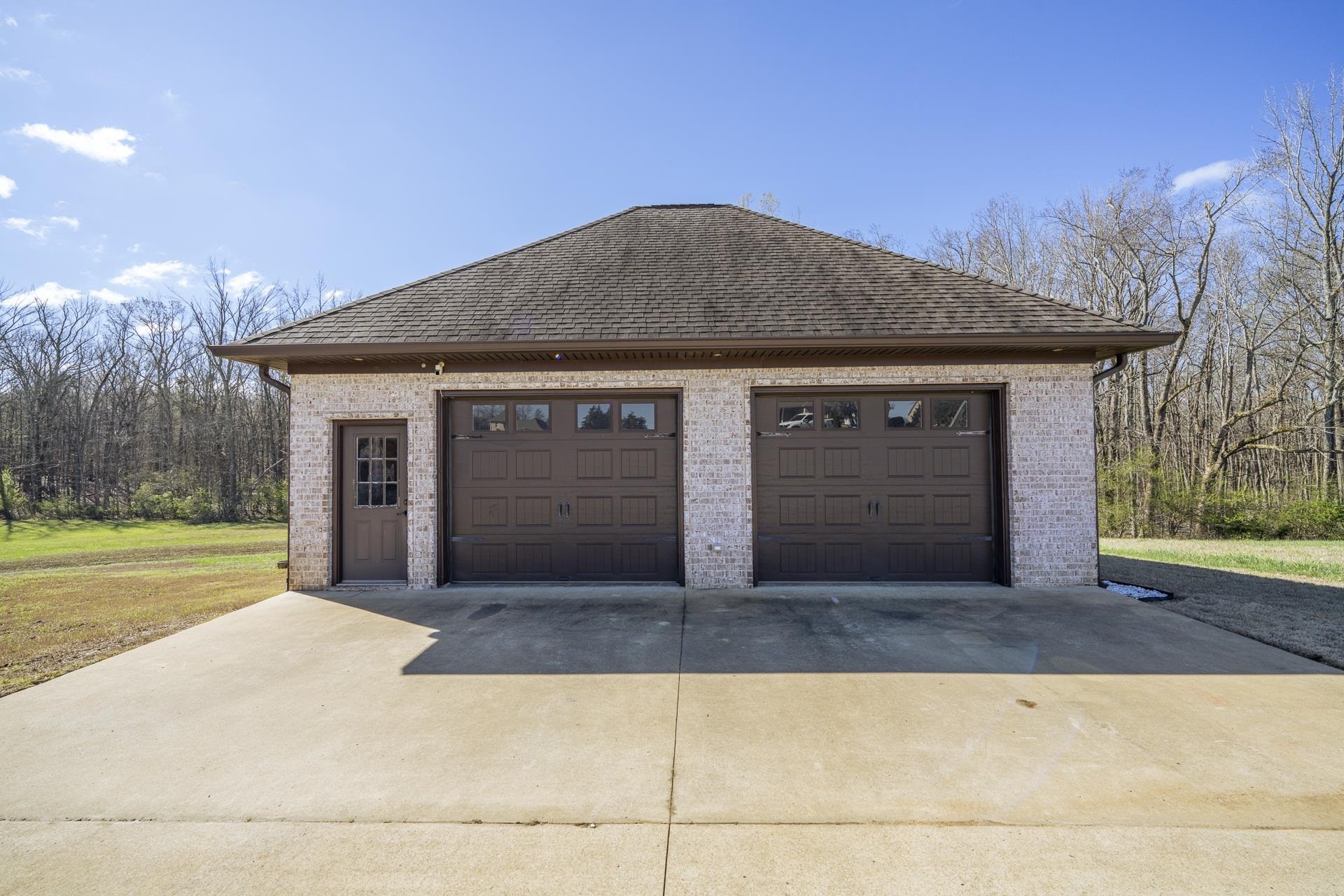340 GRAND OAKS CV