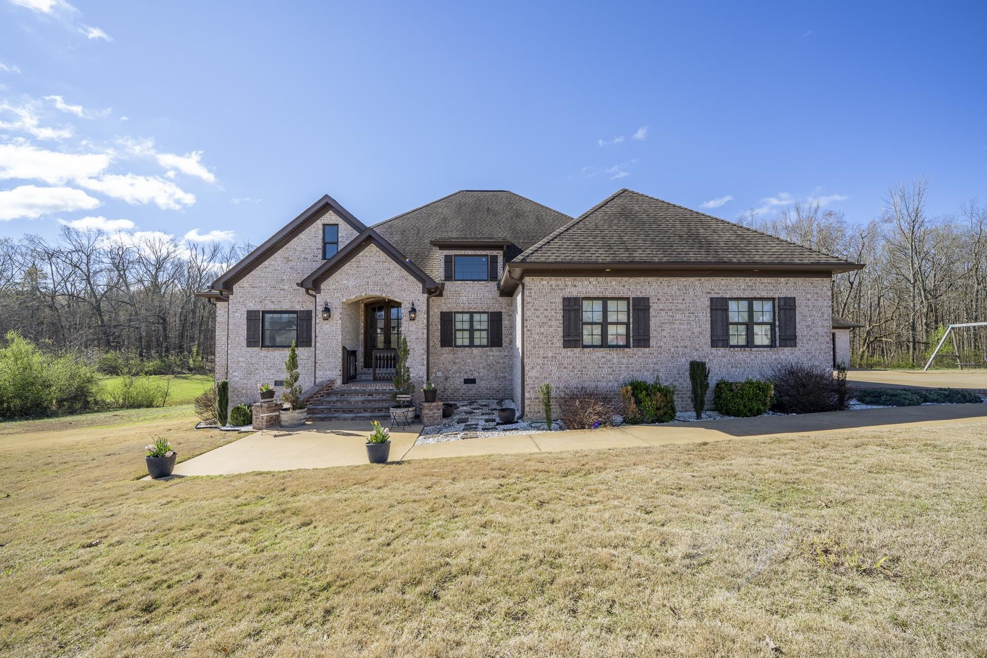 340 GRAND OAKS CV