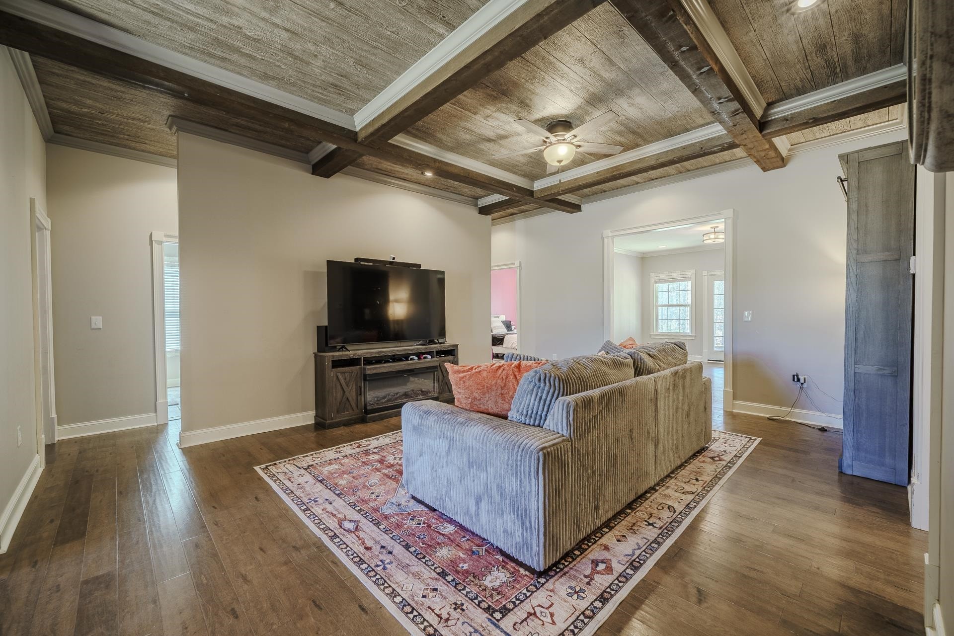 340 GRAND OAKS CV