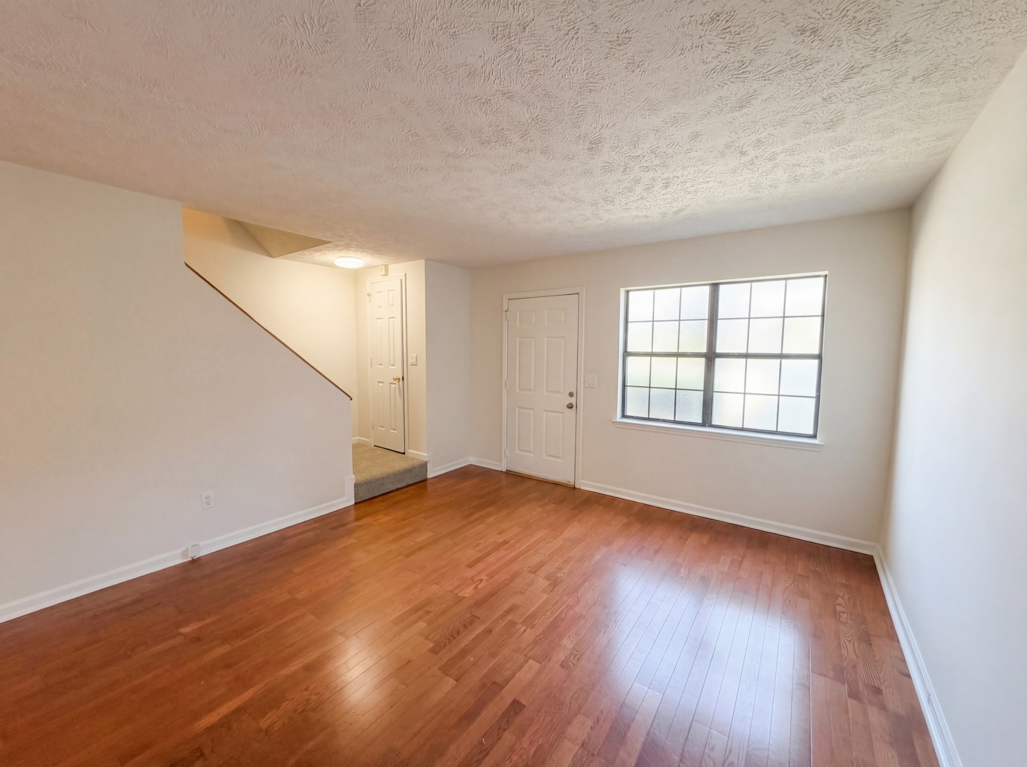 211 Thistle Ln