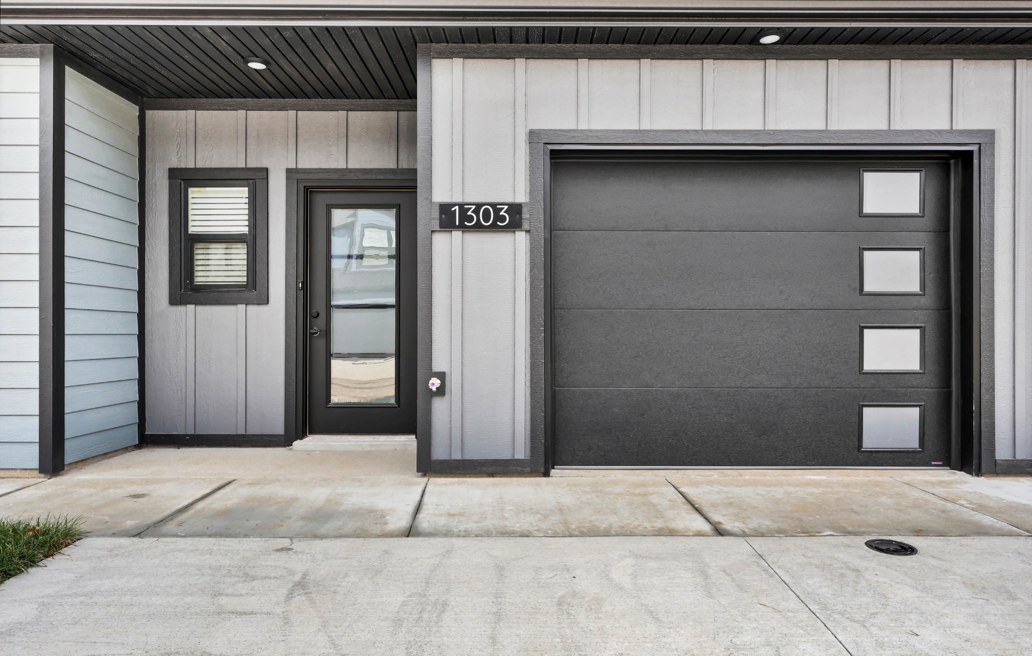 1306 Jonathan Wade Circle