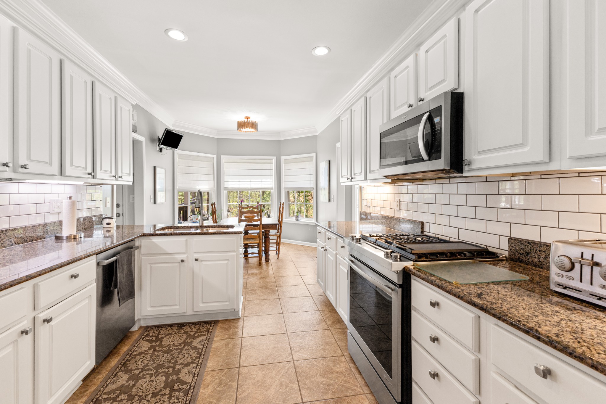 106 Meadowood Loop