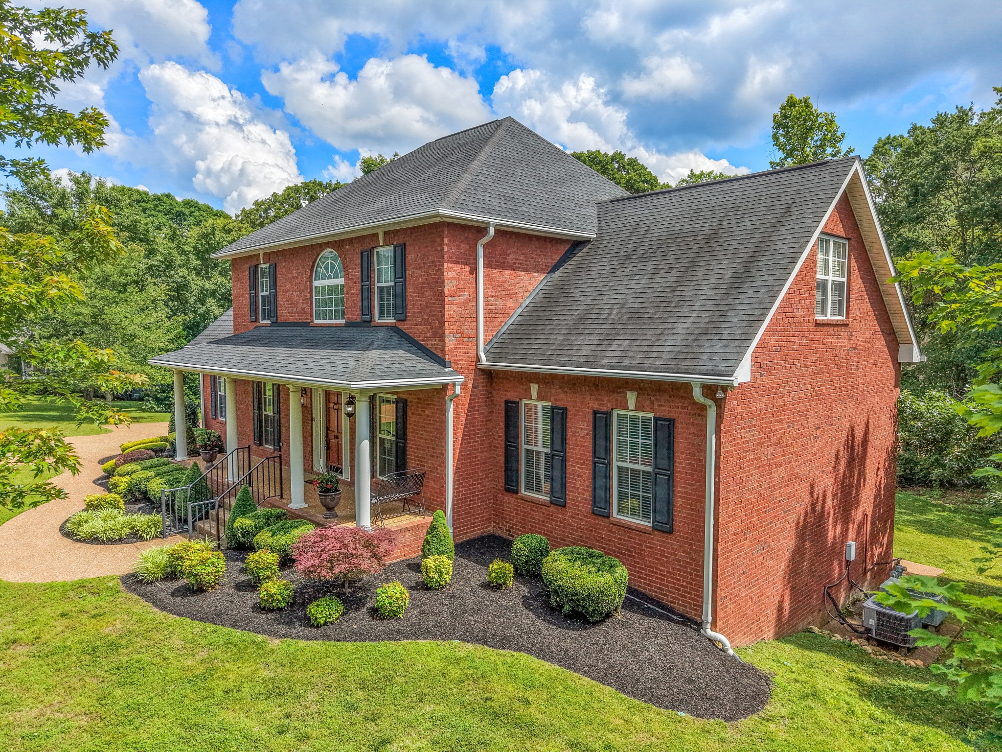 106 Meadowood Loop