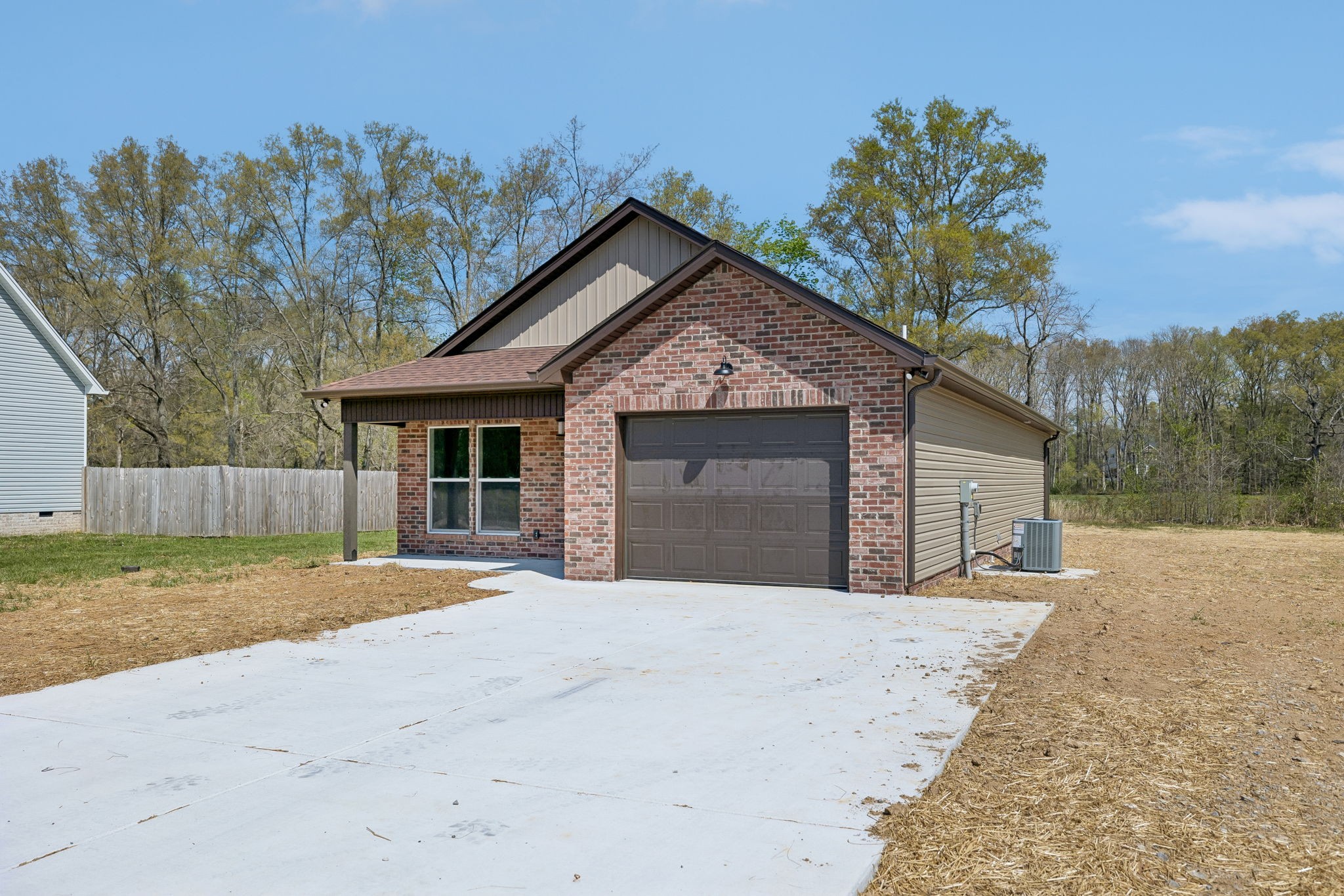 242 Green Meadow Dr