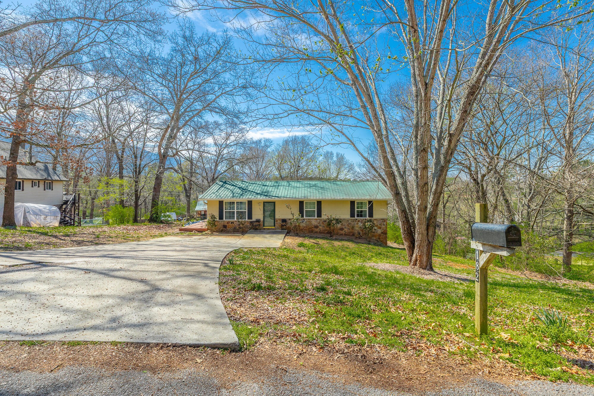 182 Woodbine Drive