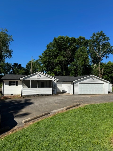 298 Tobacco Rd