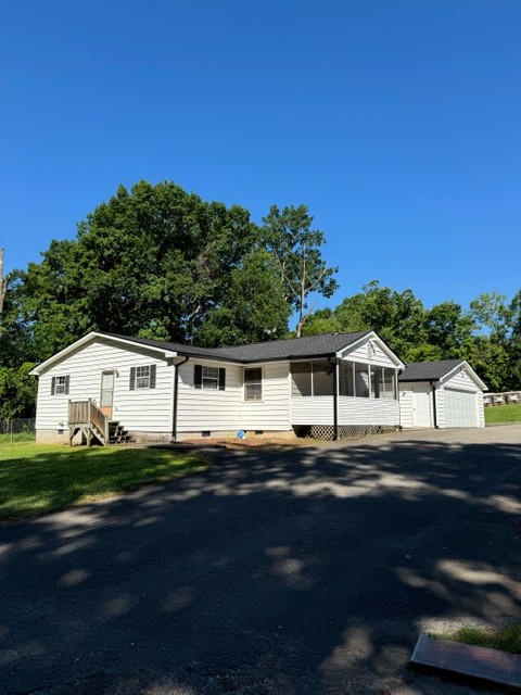 298 Tobacco Rd
