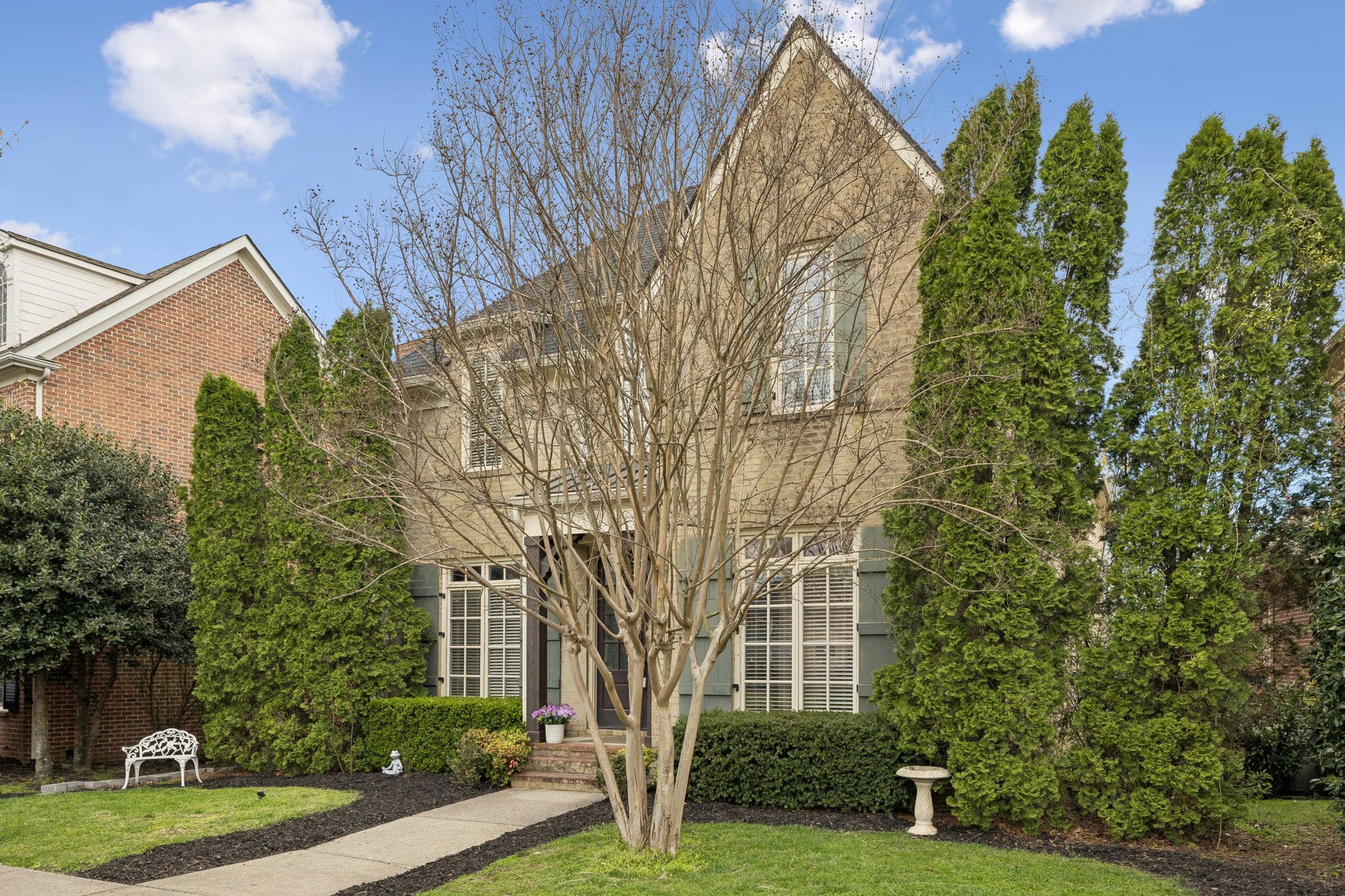 2944 Americus Dr