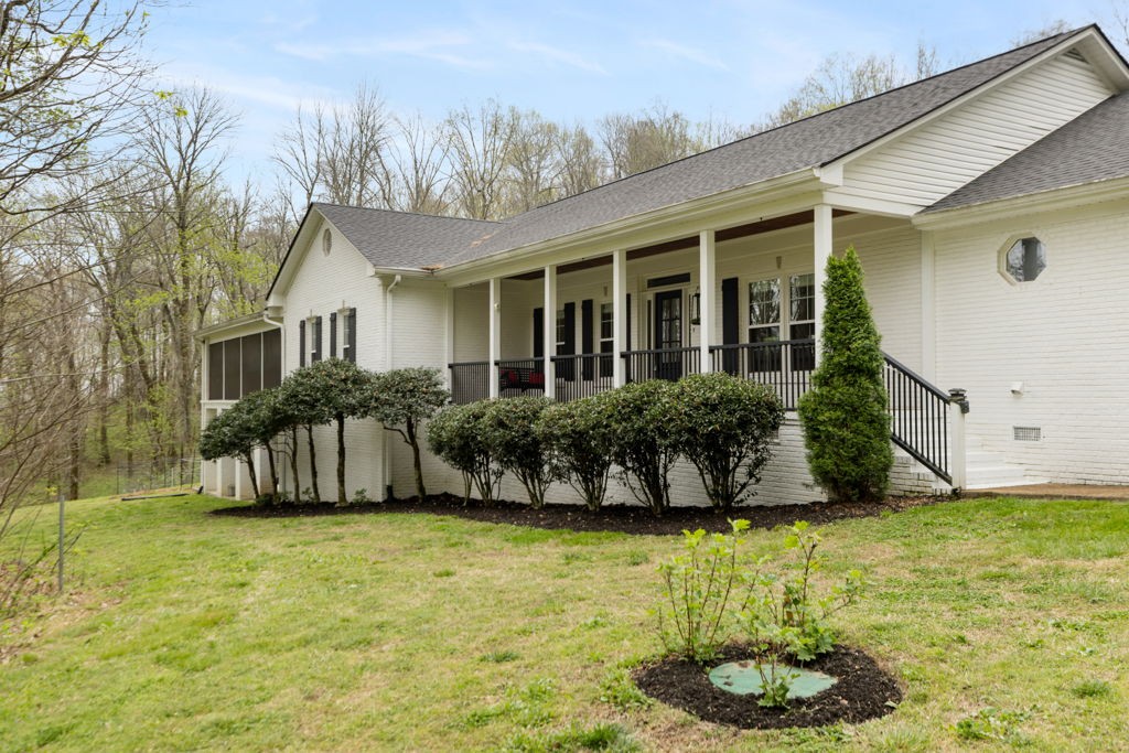 1395 Roy Sellers Rd