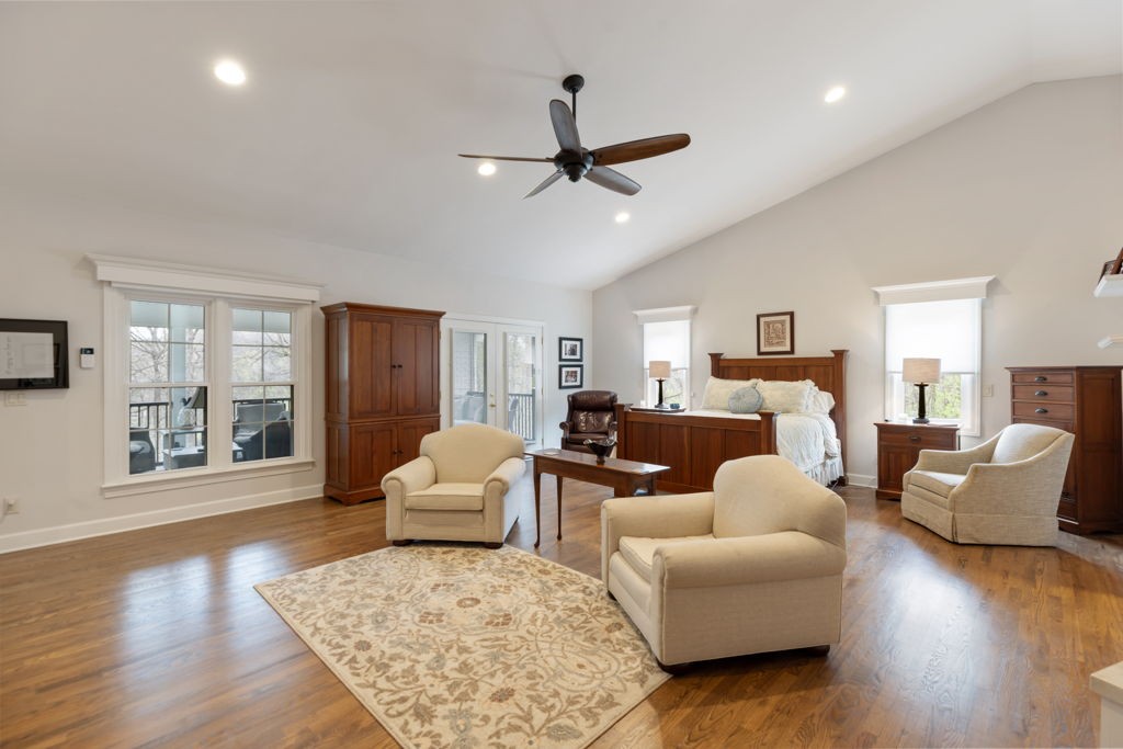 1395 Roy Sellers Rd