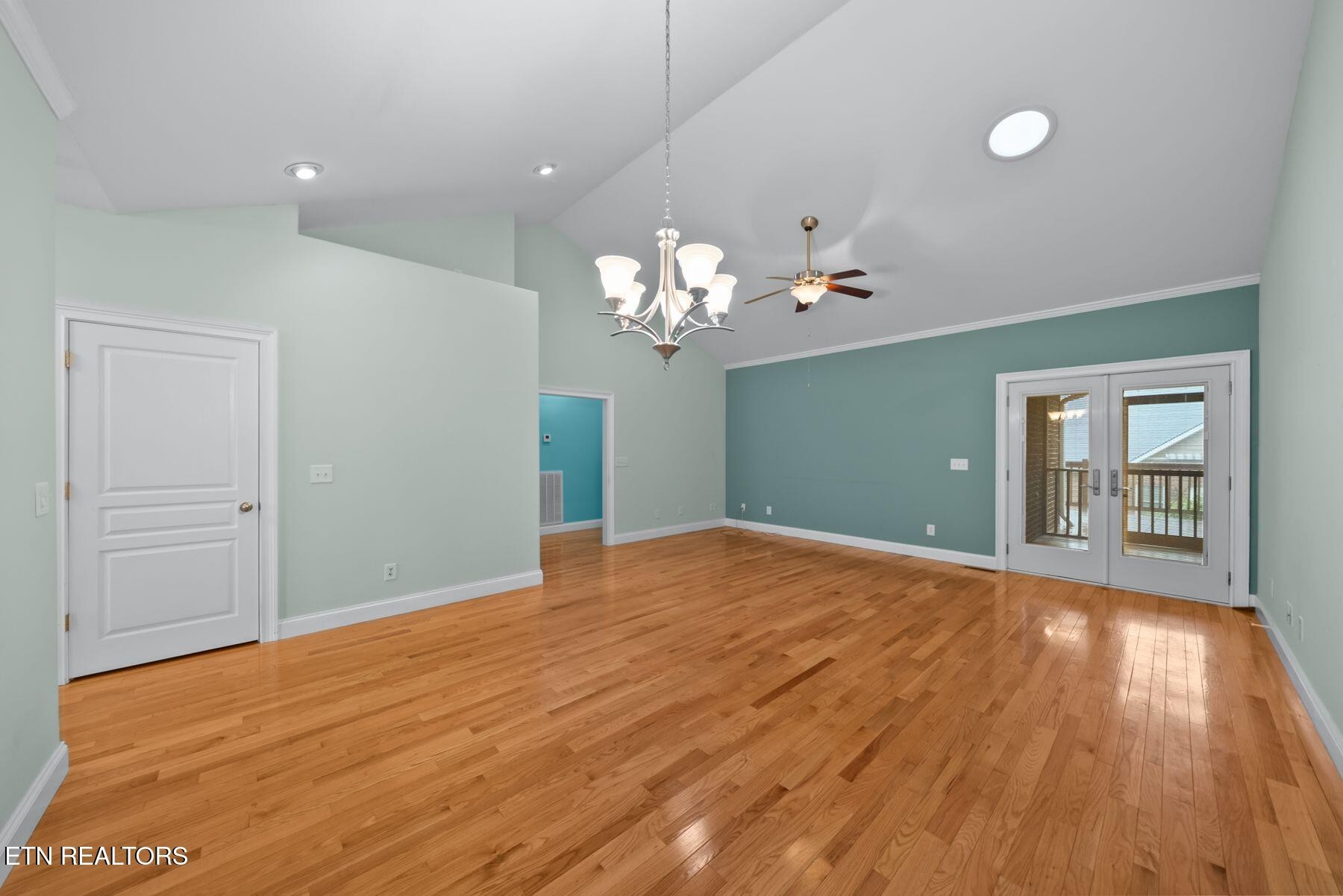 48 Saddle Brook Lane