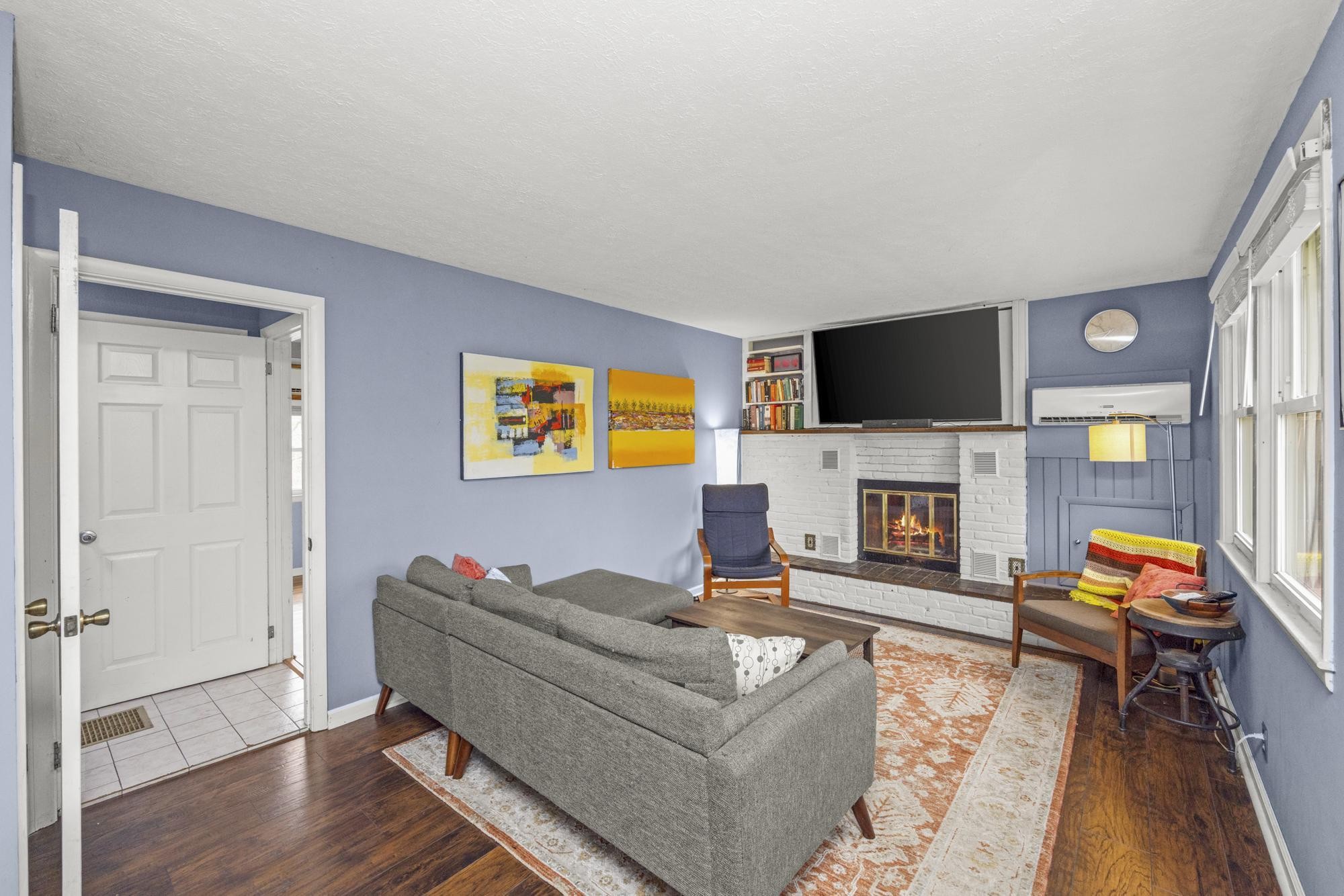 201 Raywood Ct
