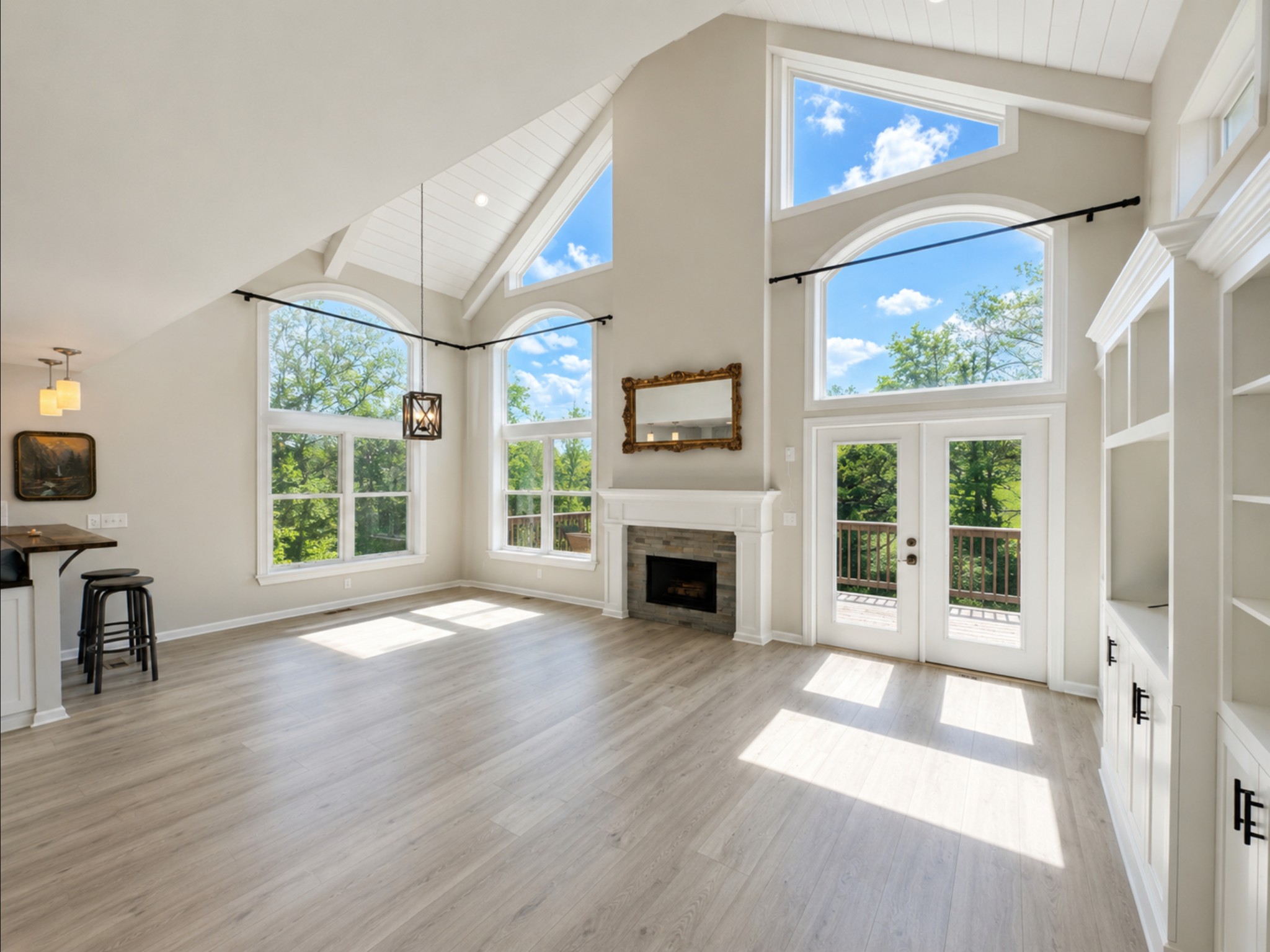 4042 Jones Hollow Road