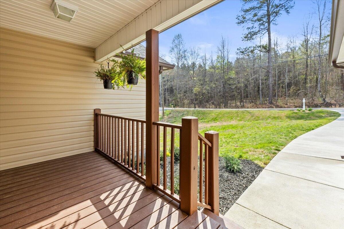 818 Bridges Road